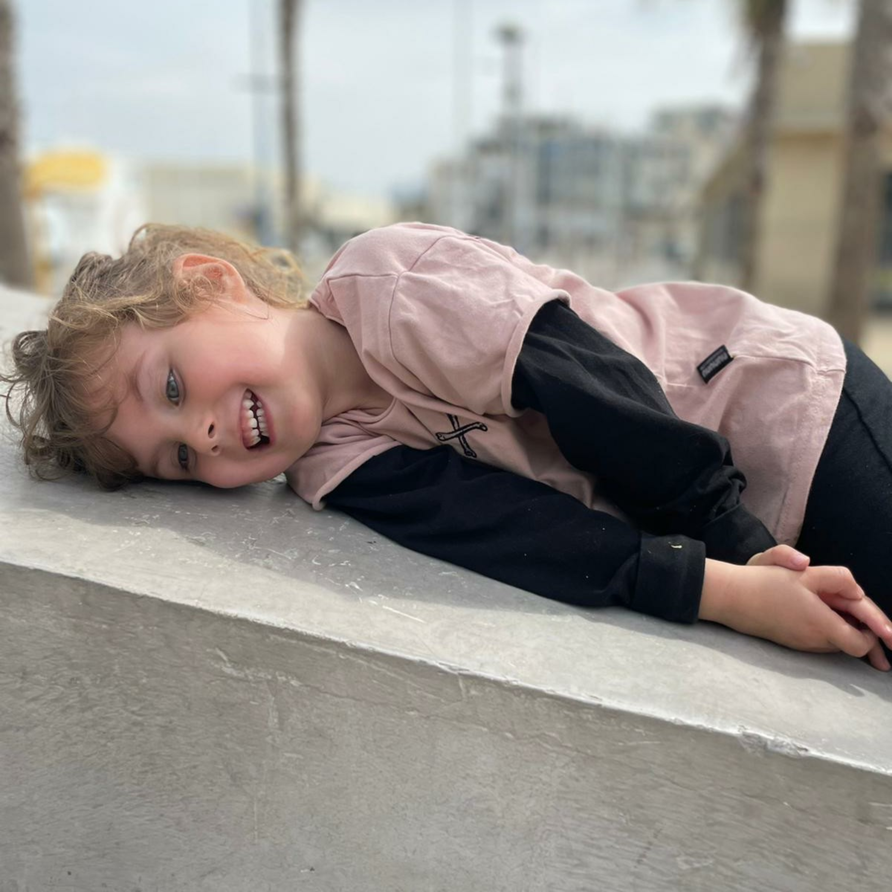 ניו החתול ונלה החתולה יוצאים לטיול בעולם הגדול מהבית של מיה