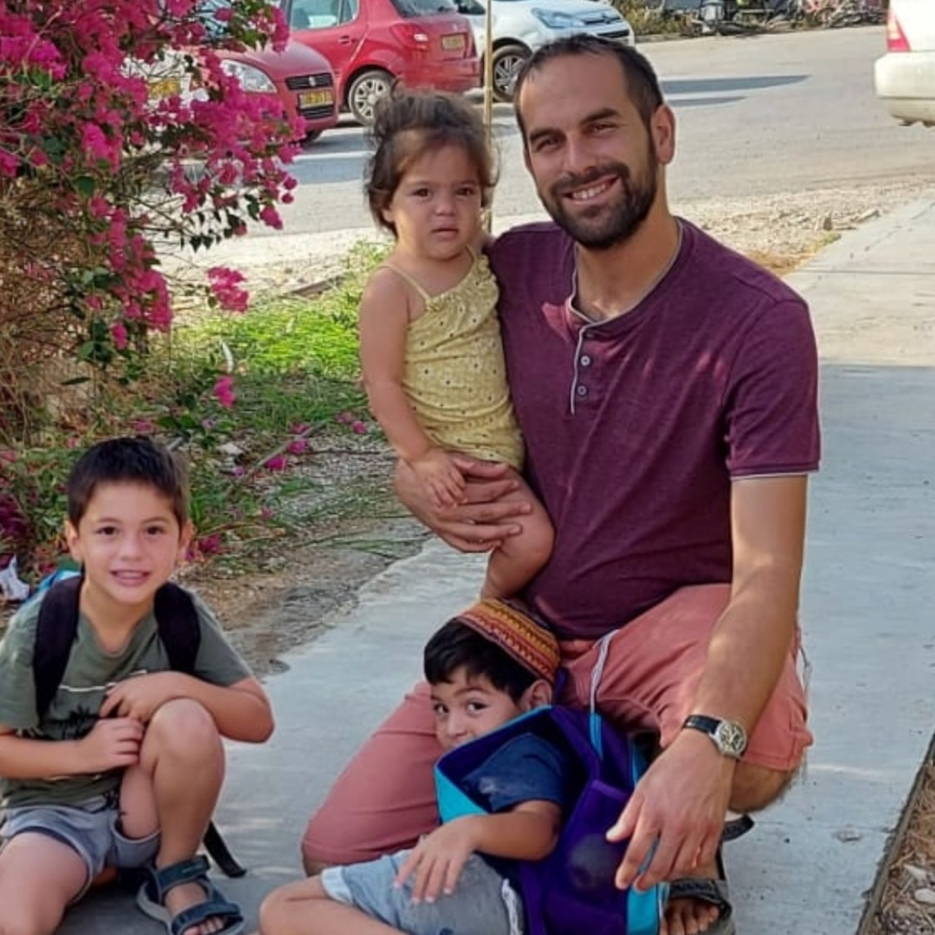 טל ובארי ממציאים את הקייטנה הכי כיפית בעולם