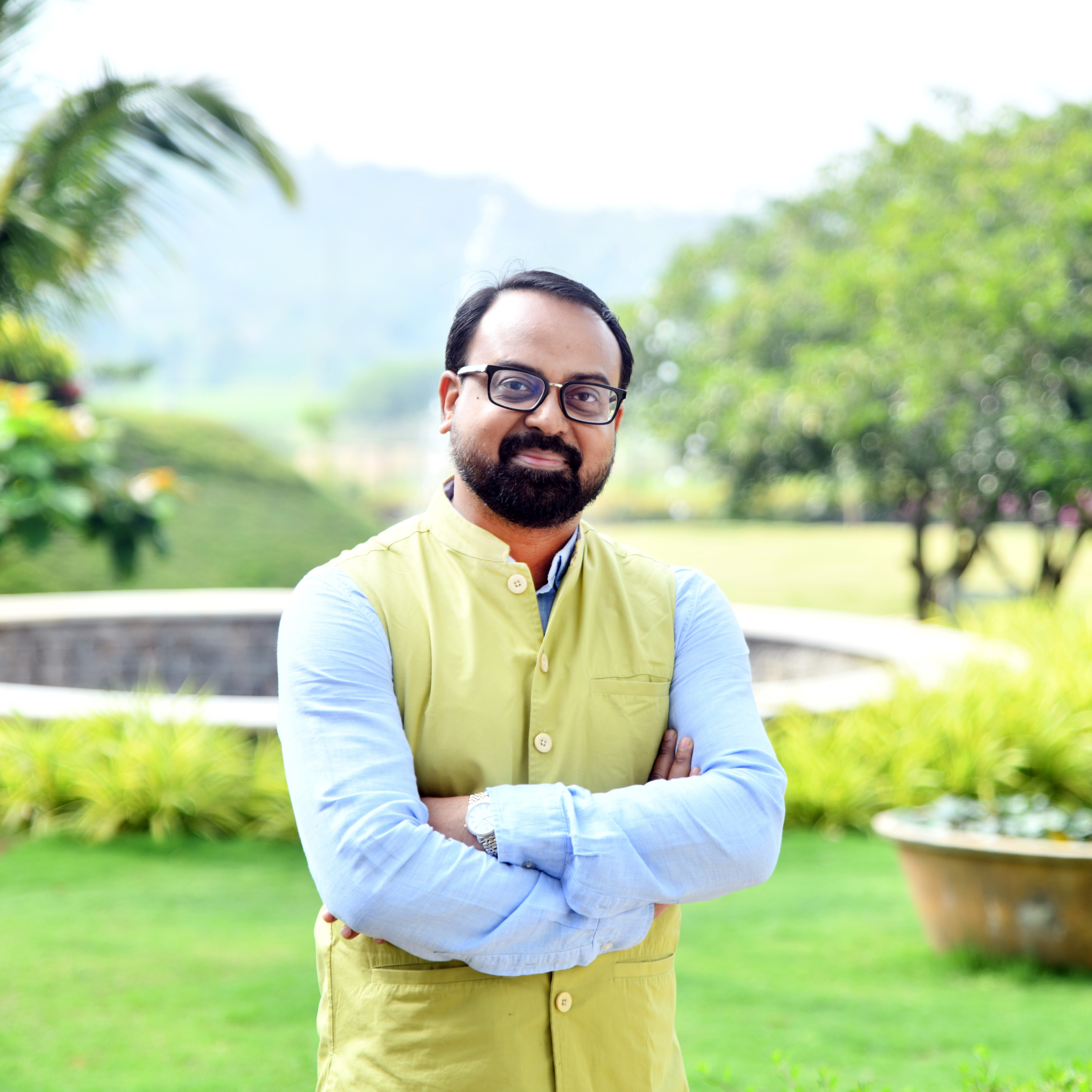 Episode 17 - A Conversation On Slowing Down to Speed Up – The Power of a Pause With Sandeep Pandit