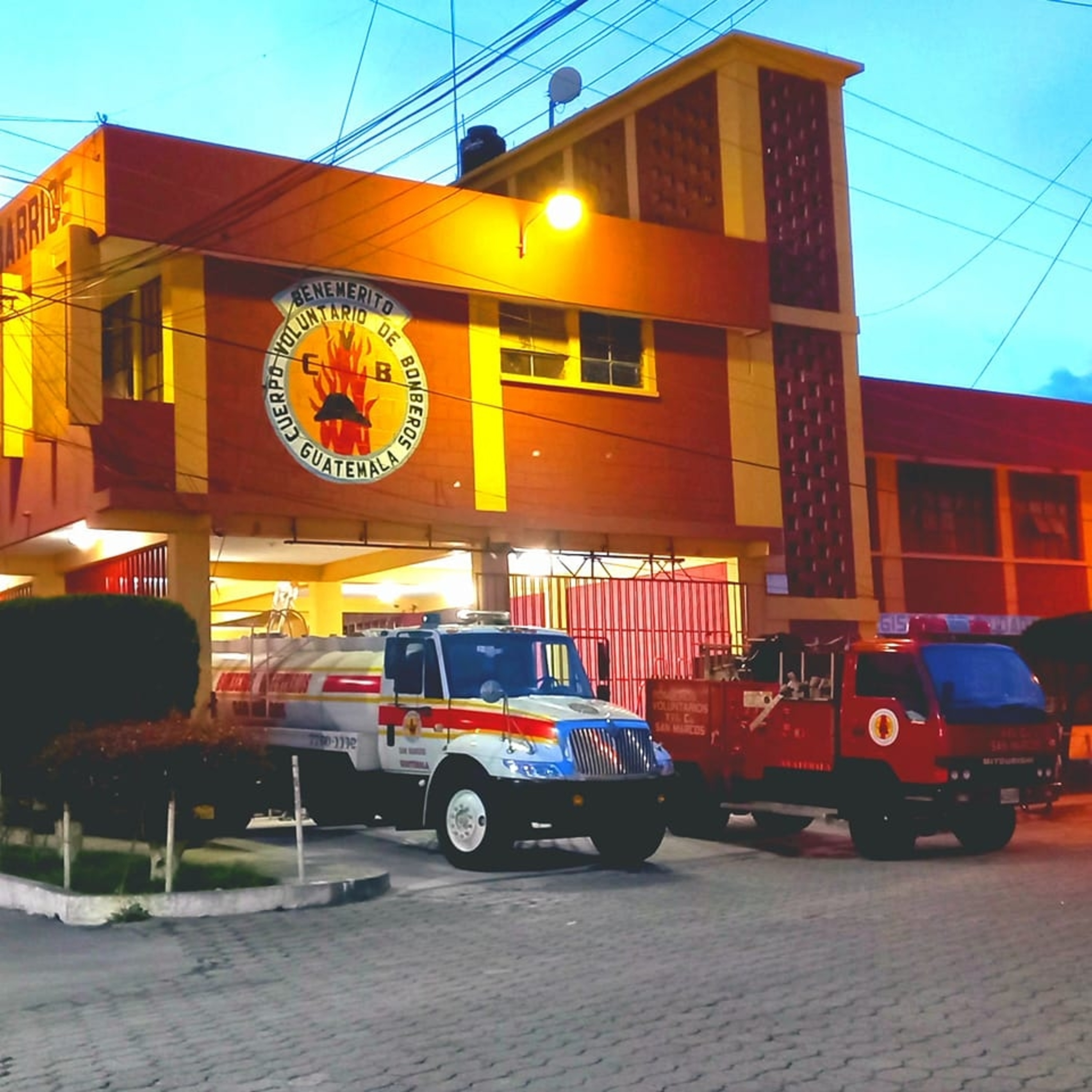 Bomberos voluntarios han realizado traslado de personas positivas con Covid-19 a diferentes centros asistenciales durante estos últimos días en San Marcos episode artwork