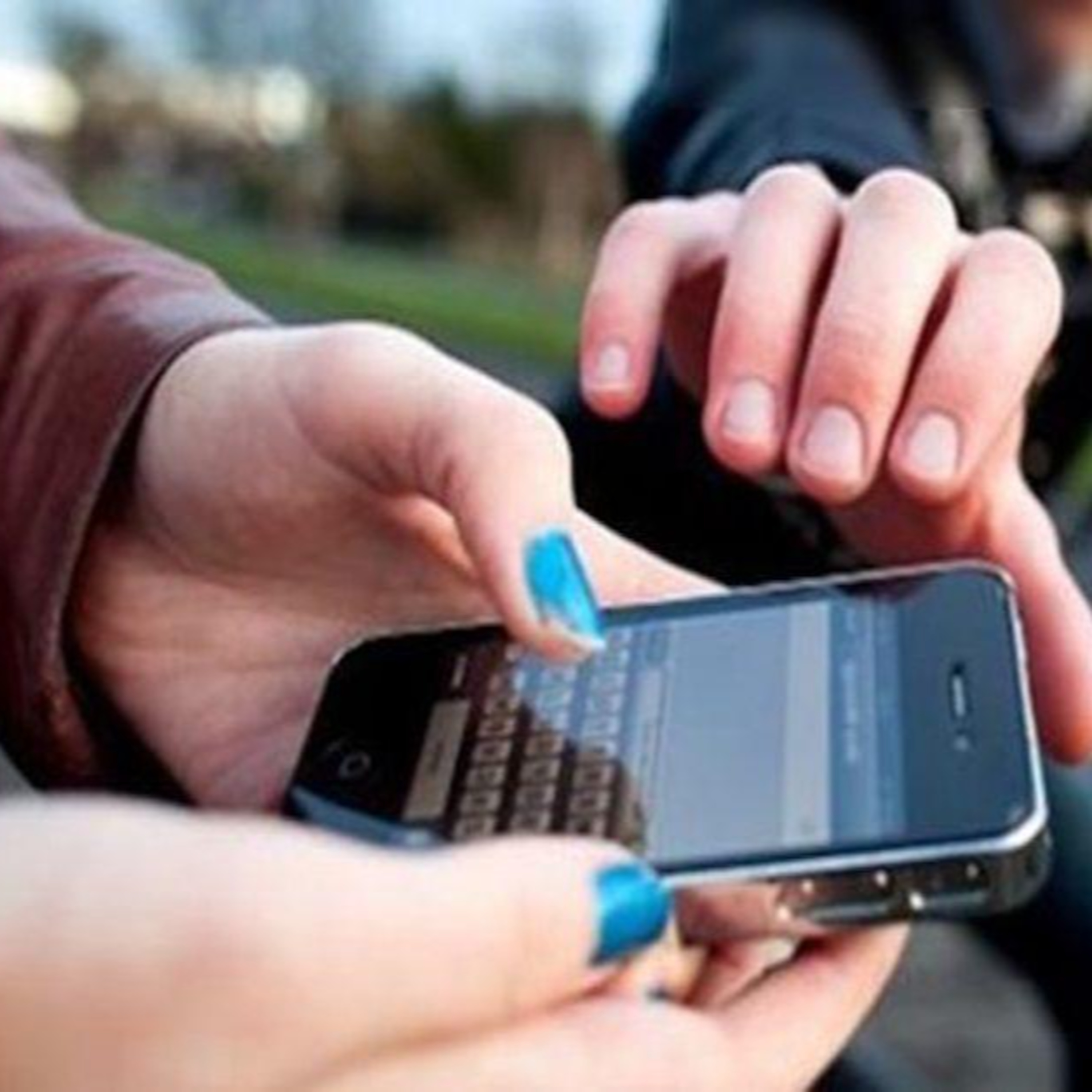 Un hombre es detenido por pobladores, debido a que despojó de un celular a otra persona episode artwork