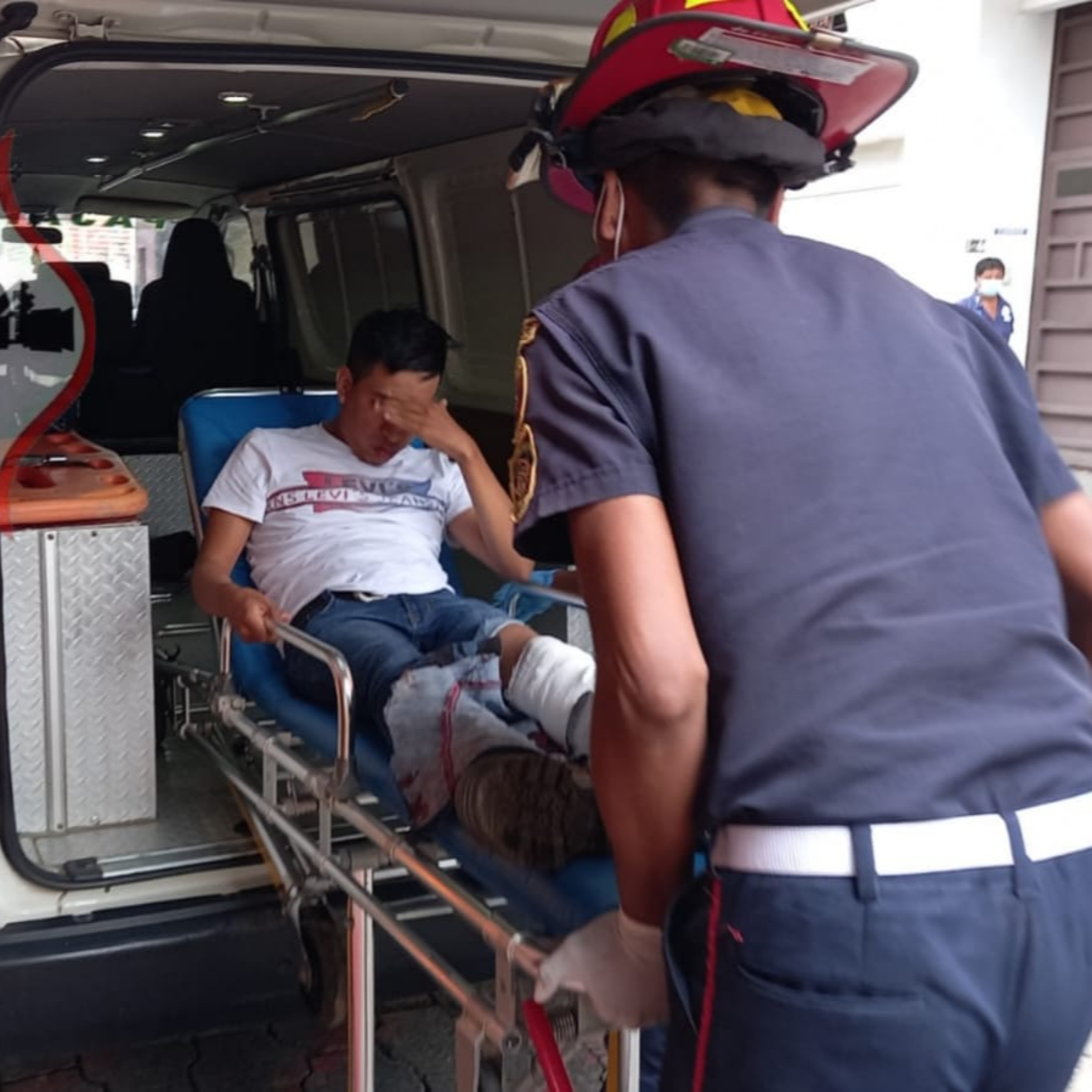 Motorista resulta herido al sufrir accidente de tránsito en Pajapita, San Marcos. episode artwork