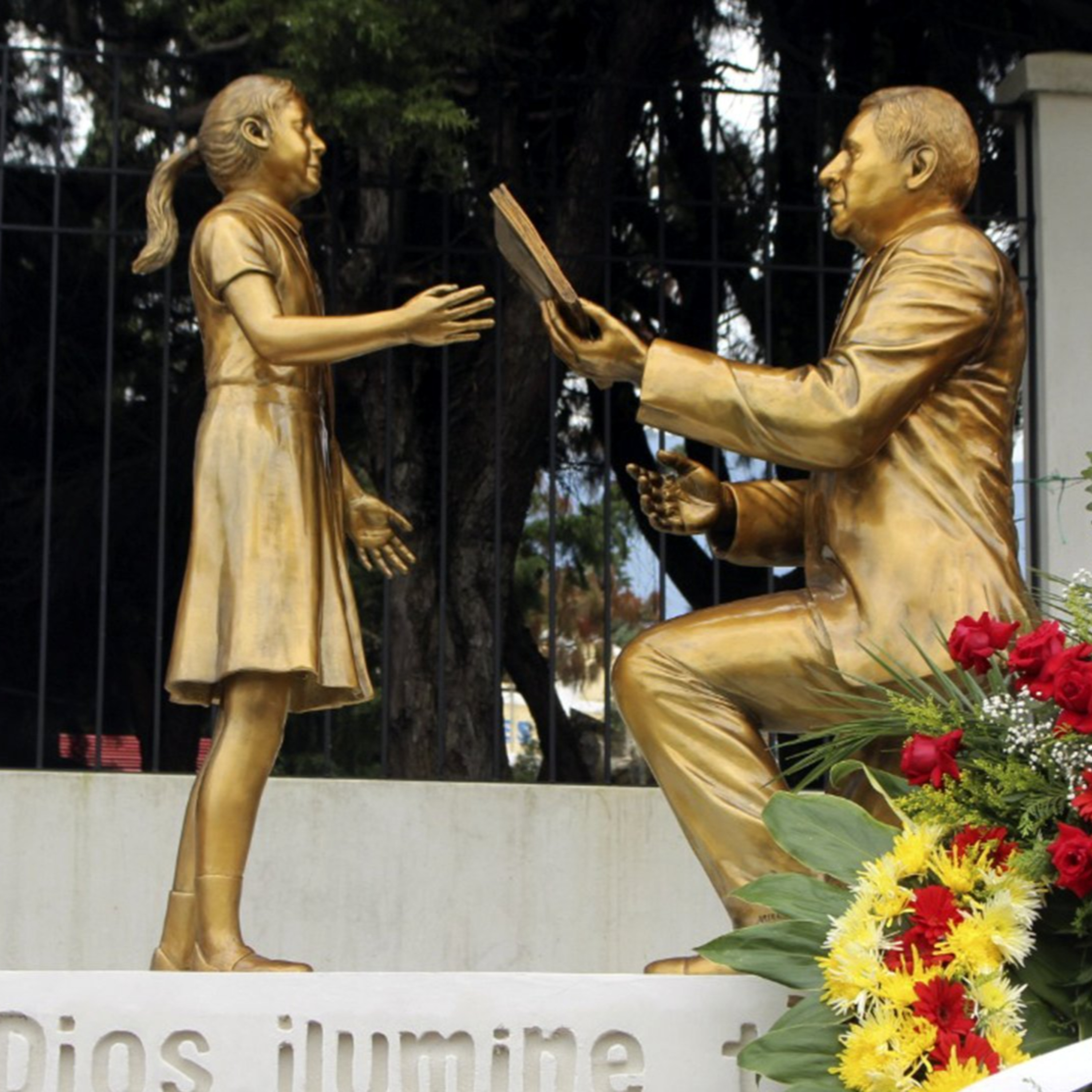 Develan monumento en honor a los maestros en la cabecera de San Marcos  episode artwork