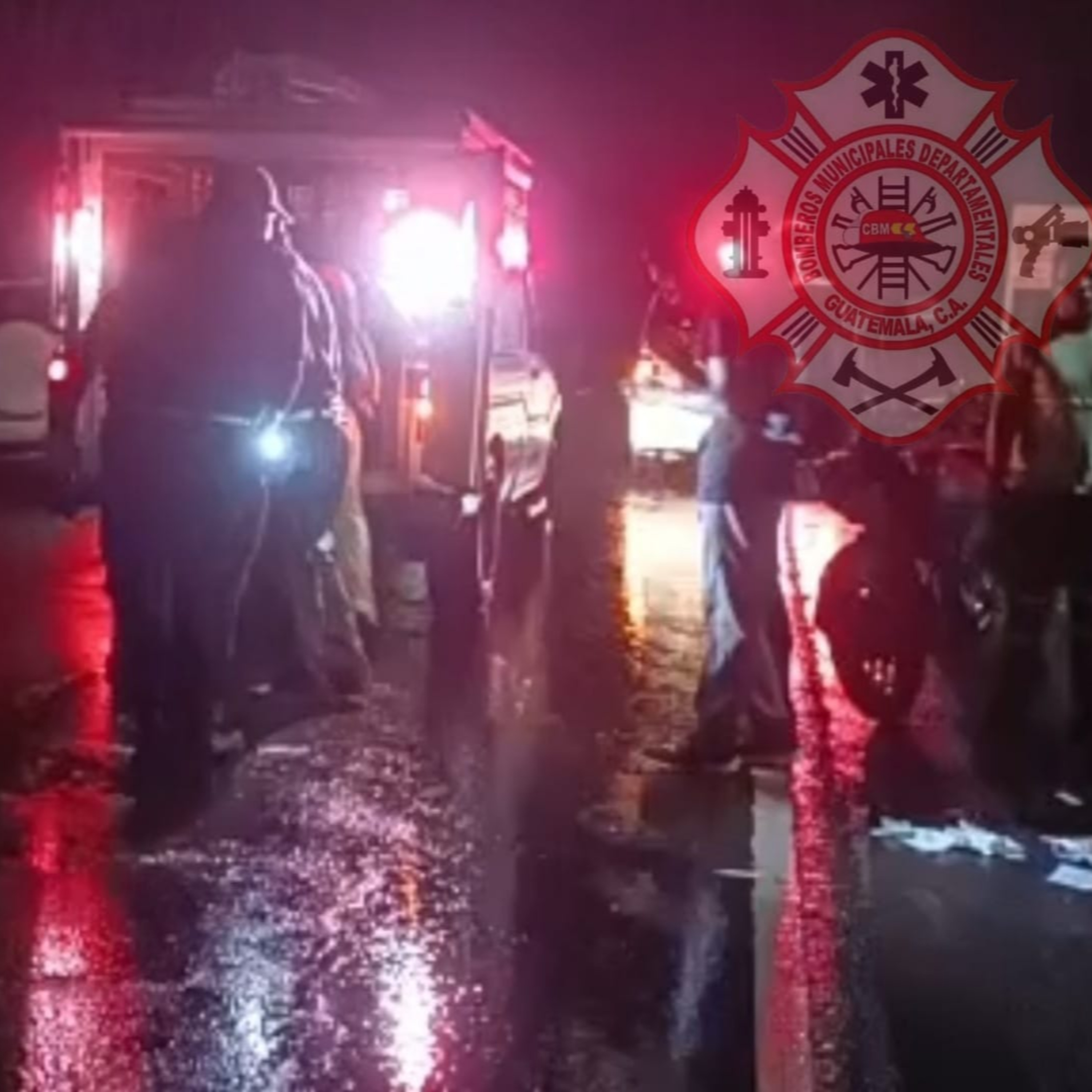 Dos motoristas chocaron de frente, ambos resultaron heridos, el hecho ocurrió en Catarina, San Marcos. episode artwork
