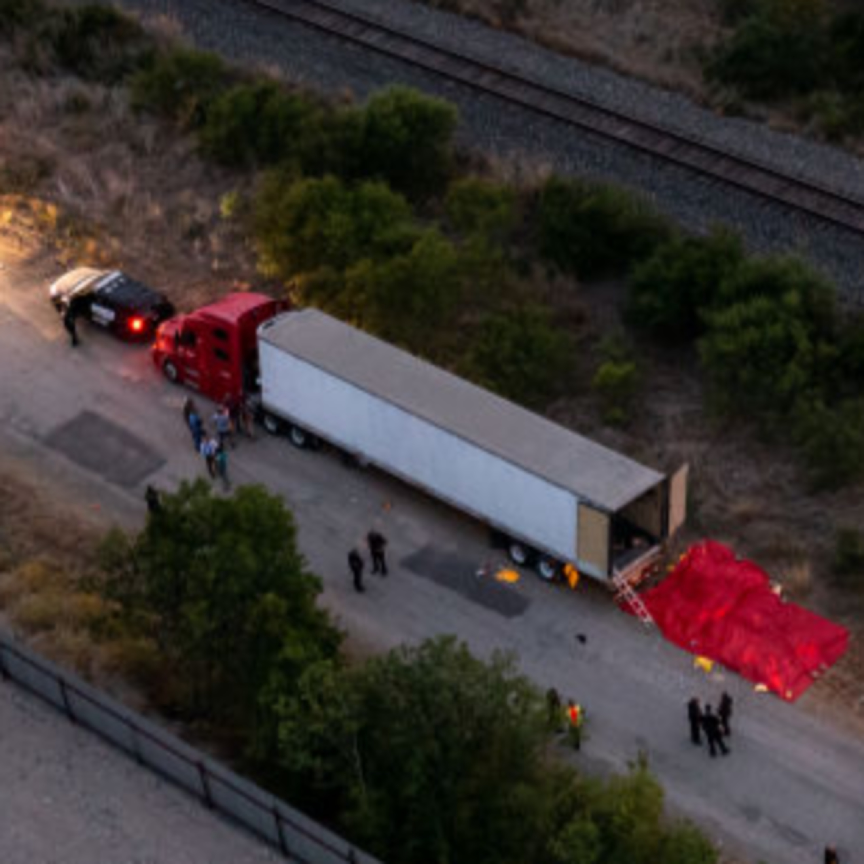 Verifican identidad de posibles víctimas guatemaltecas de la tragedia en Texas episode artwork