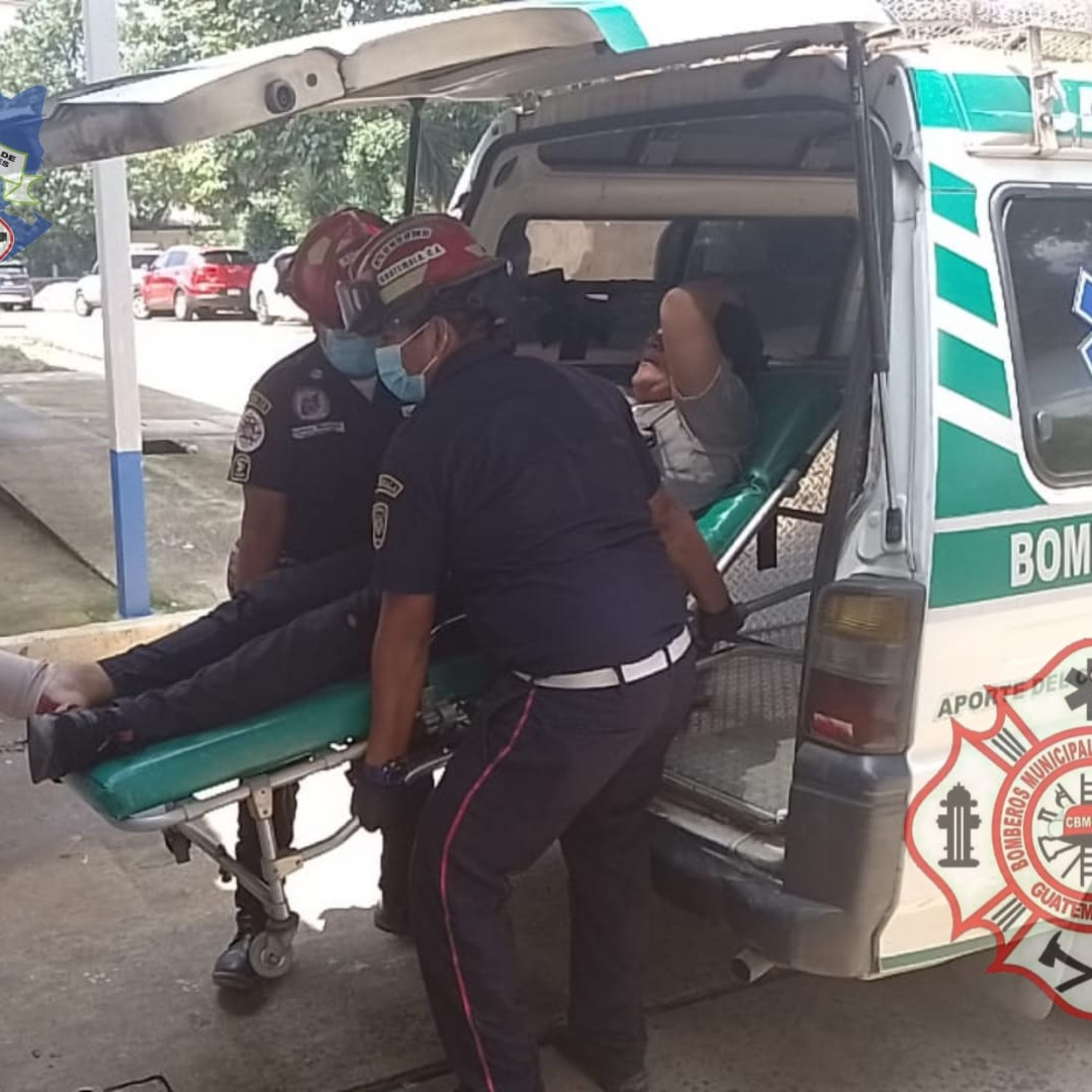 Motorista resultó herido tras impactar contra la parte trasera de un microbus en el municipio de Ayutla, San Marcos.  episode artwork