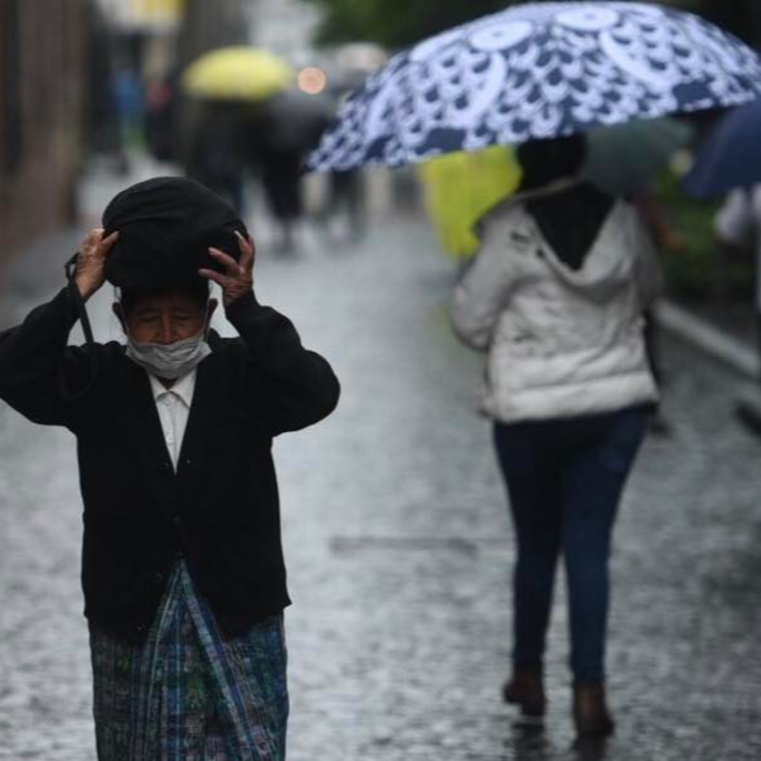 Lluvias continuarán en el país por efectos indirectos de tormenta episode artwork