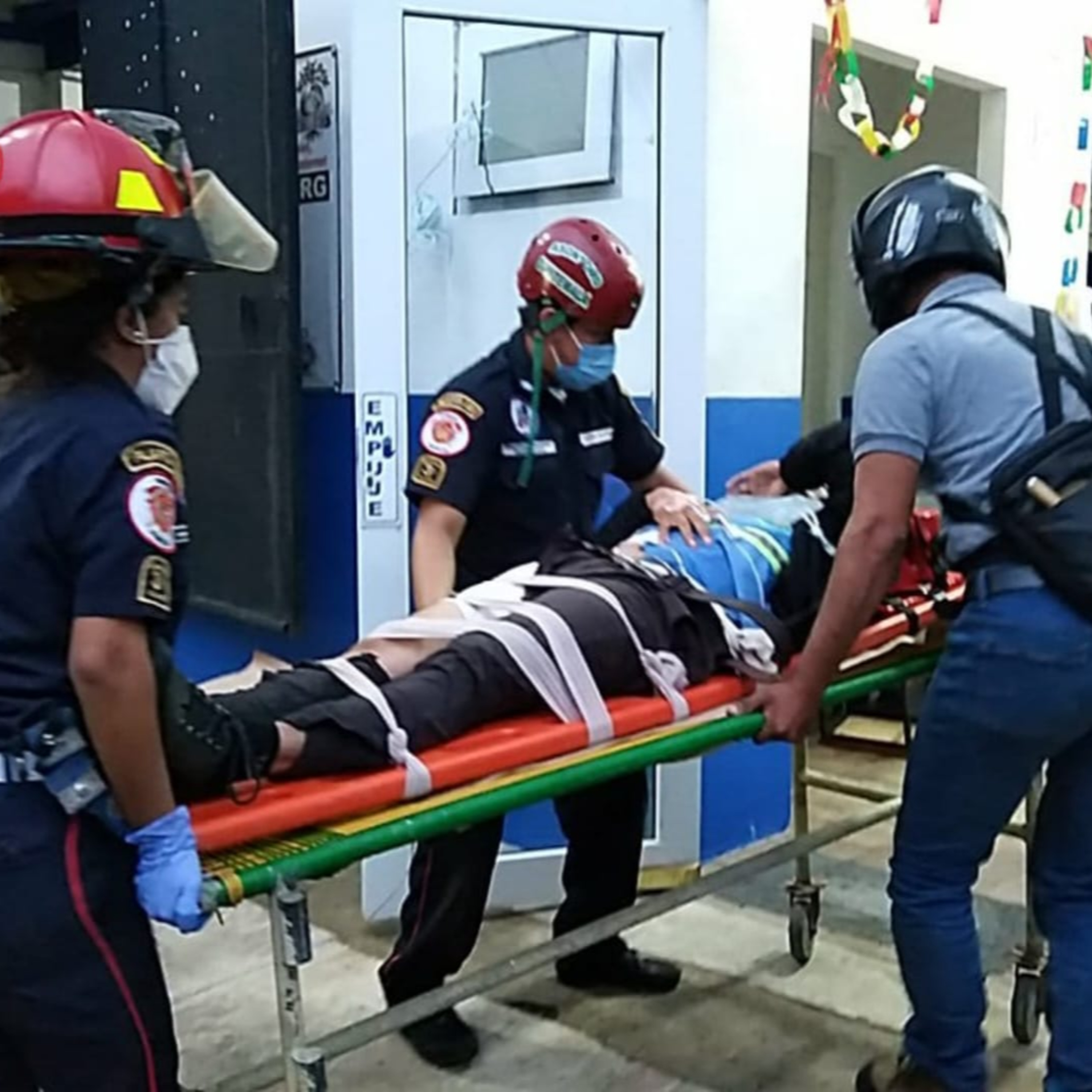 En el municipio de Pajapita, San Marcos, dos personas que se conducían en una motocicleta fueron atropelladas. episode artwork