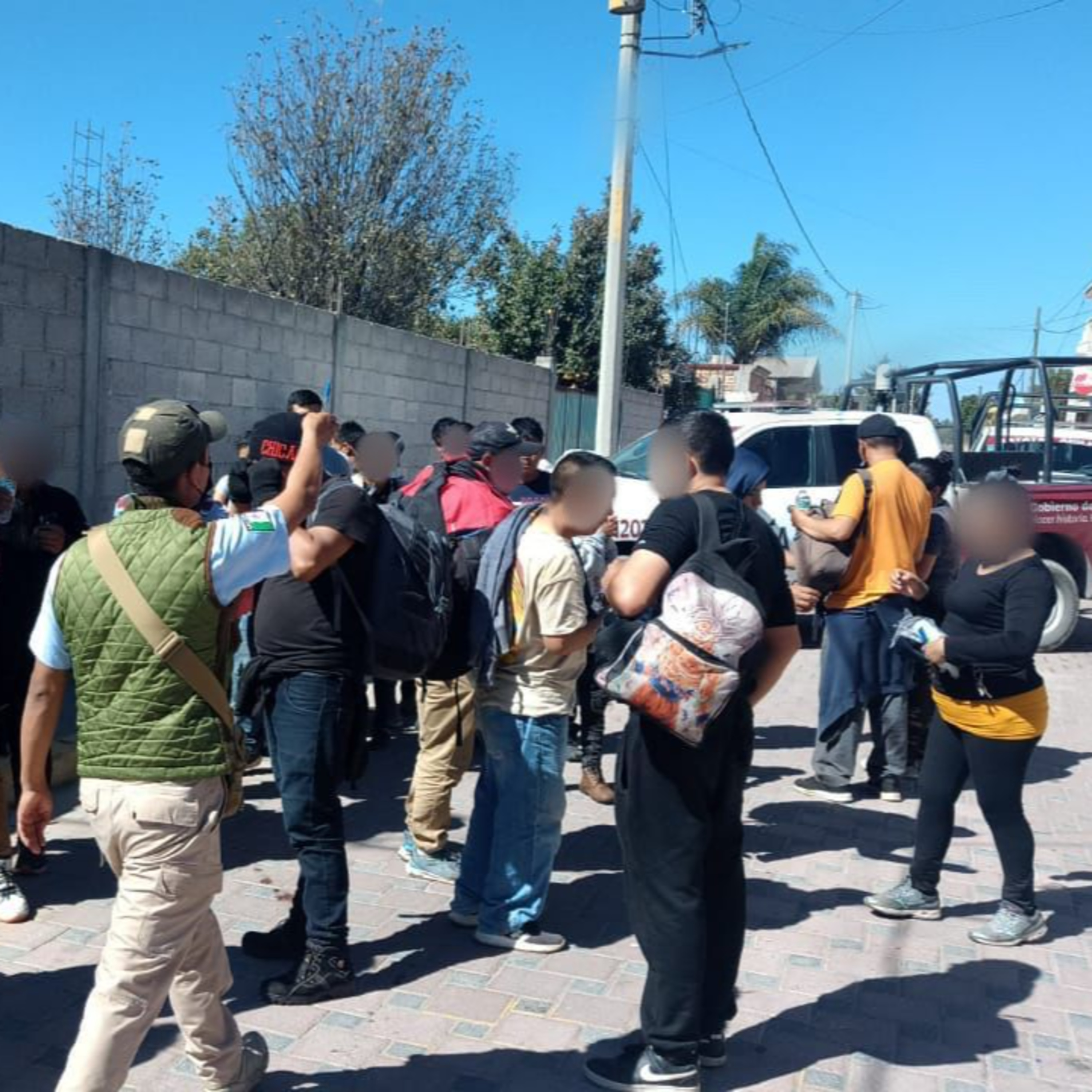 Rescatan a 22 migrantes guatemaltecos que fueron abandonados en México episode artwork