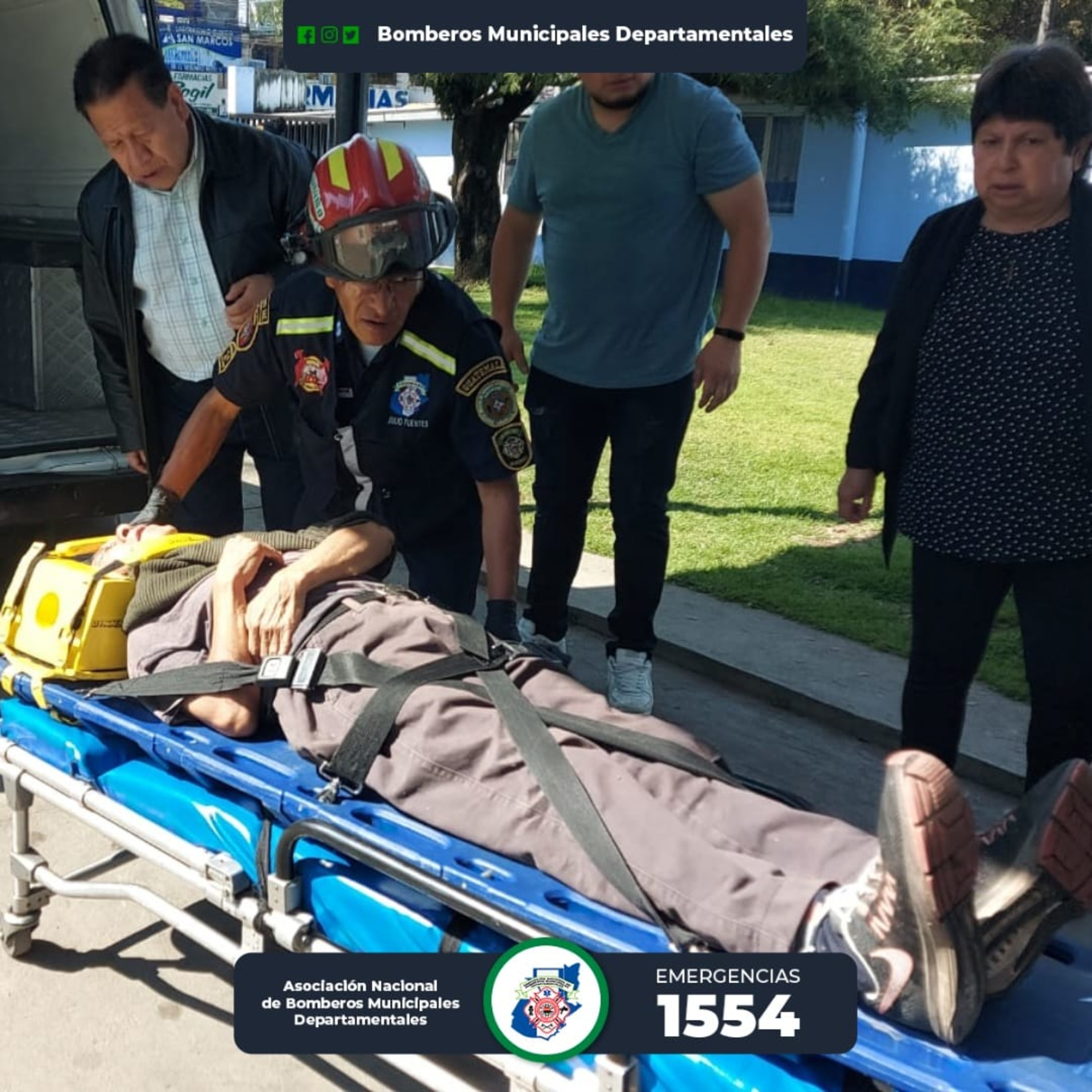Un hombre cayó de una altura de 3 metros cuando se encontraba limpiando el techo de su casa. episode artwork