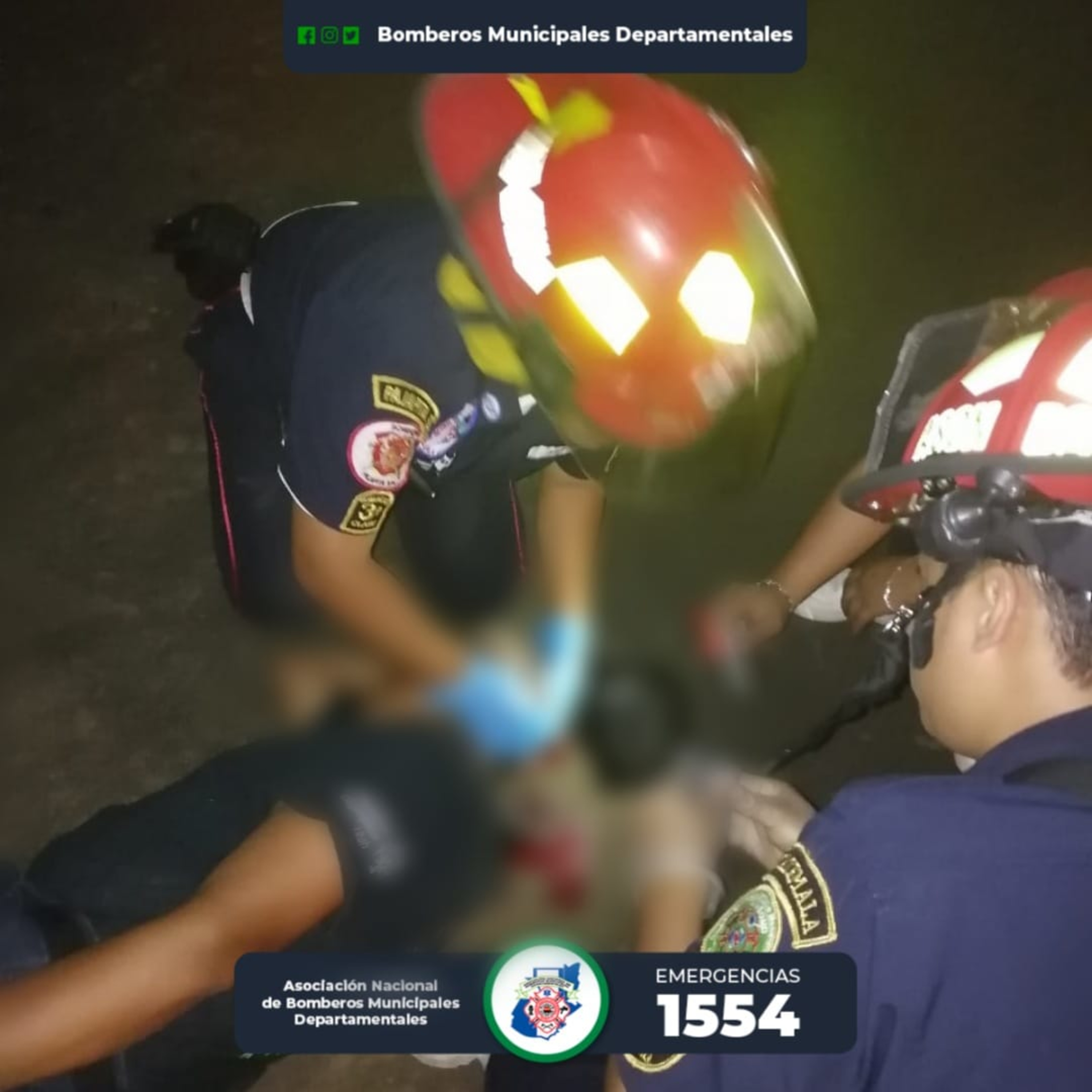 Un hombre que se conducia a bordo de una motocicleta sufrió una aparatosa caída. episode artwork