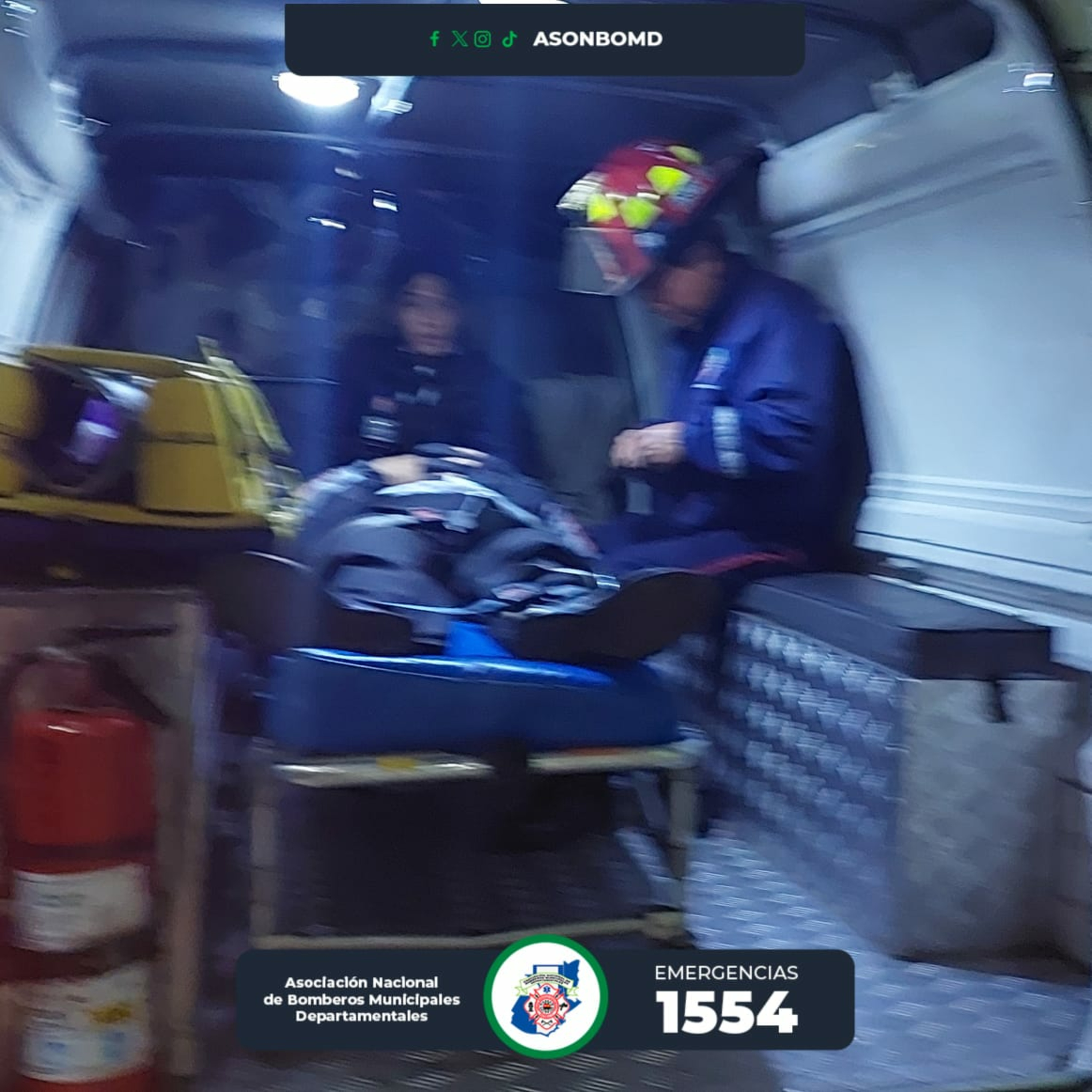 Un vehículo y una motocicleta colisionaron en San Pedro Sacatepéquez. episode artwork