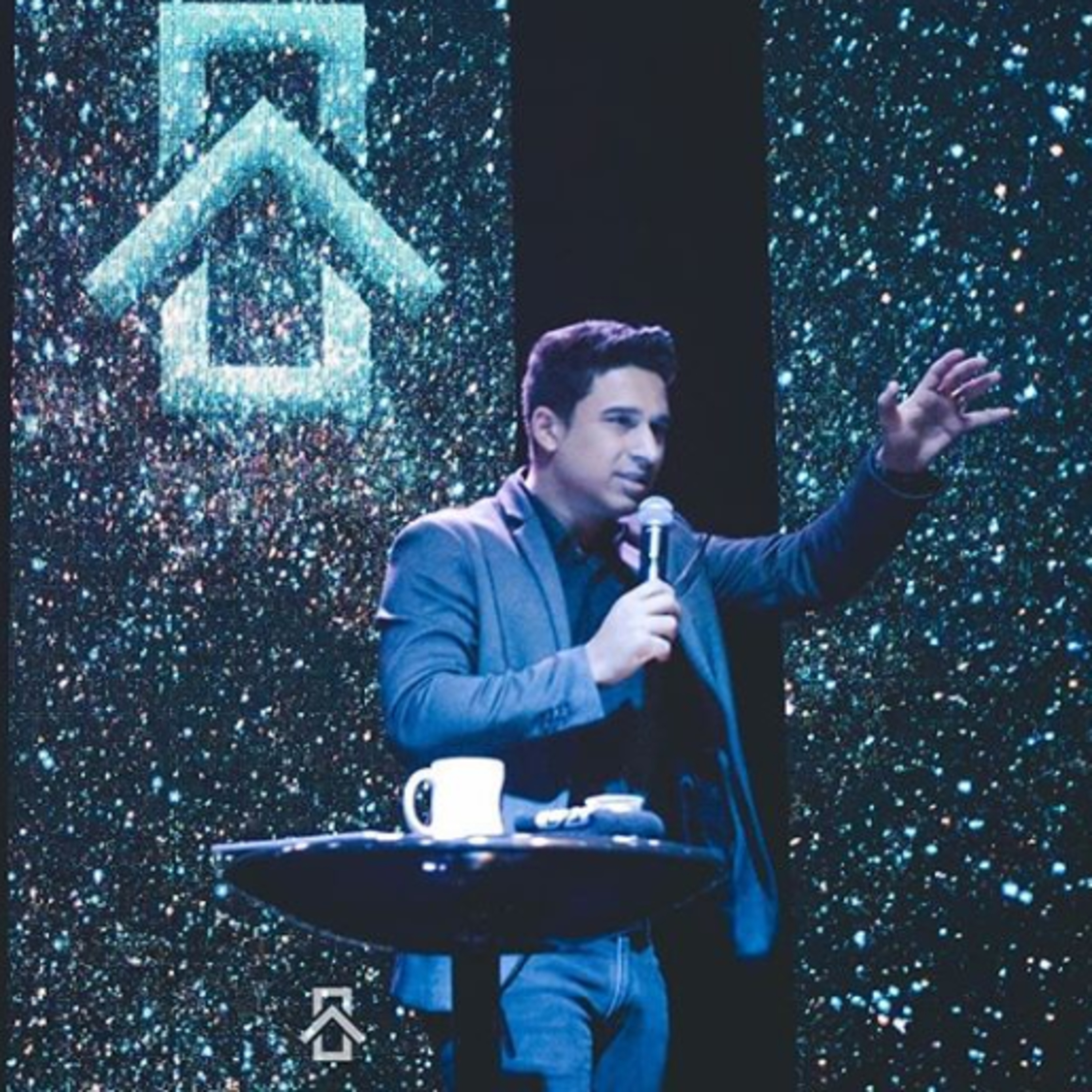 Pr Douglas do Valle "Corra para a Presença" episode artwork