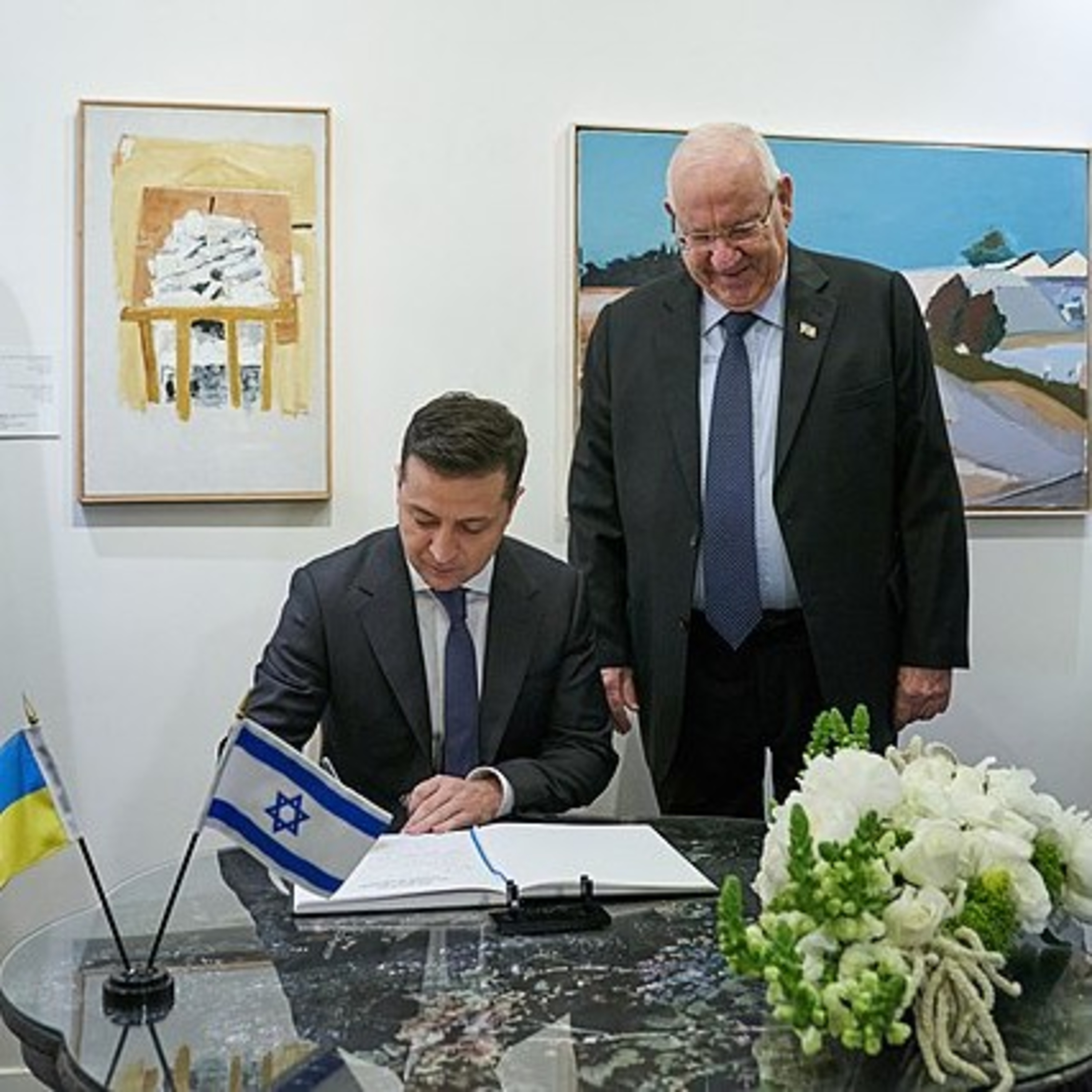 Ep 1515 - Zelensky Says His Goal is to Turn Ukraine Into a 'Greater Israel'

 episode artwork