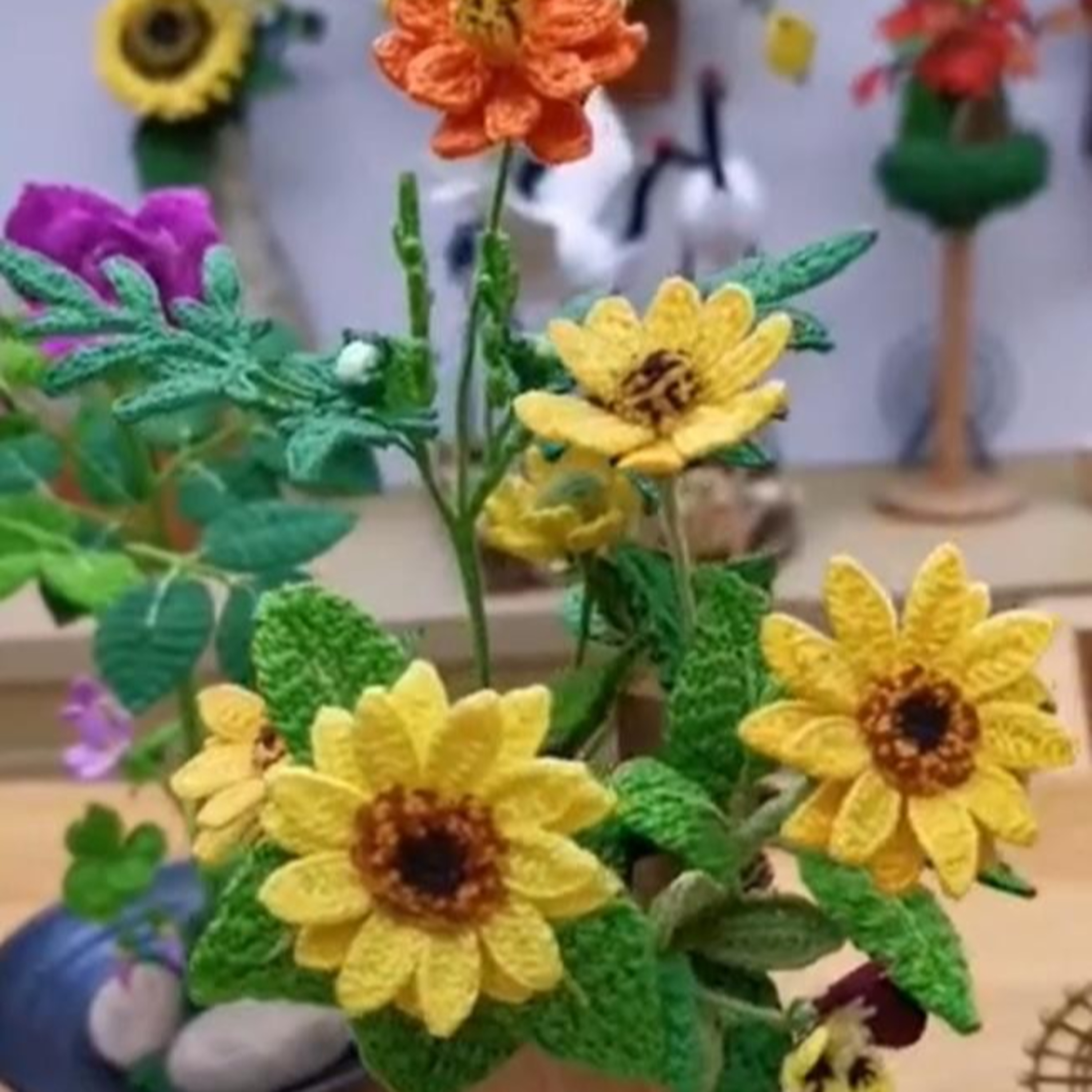 このハスの花も編んだの？かぎ針編みで咲かせる花々 episode artwork