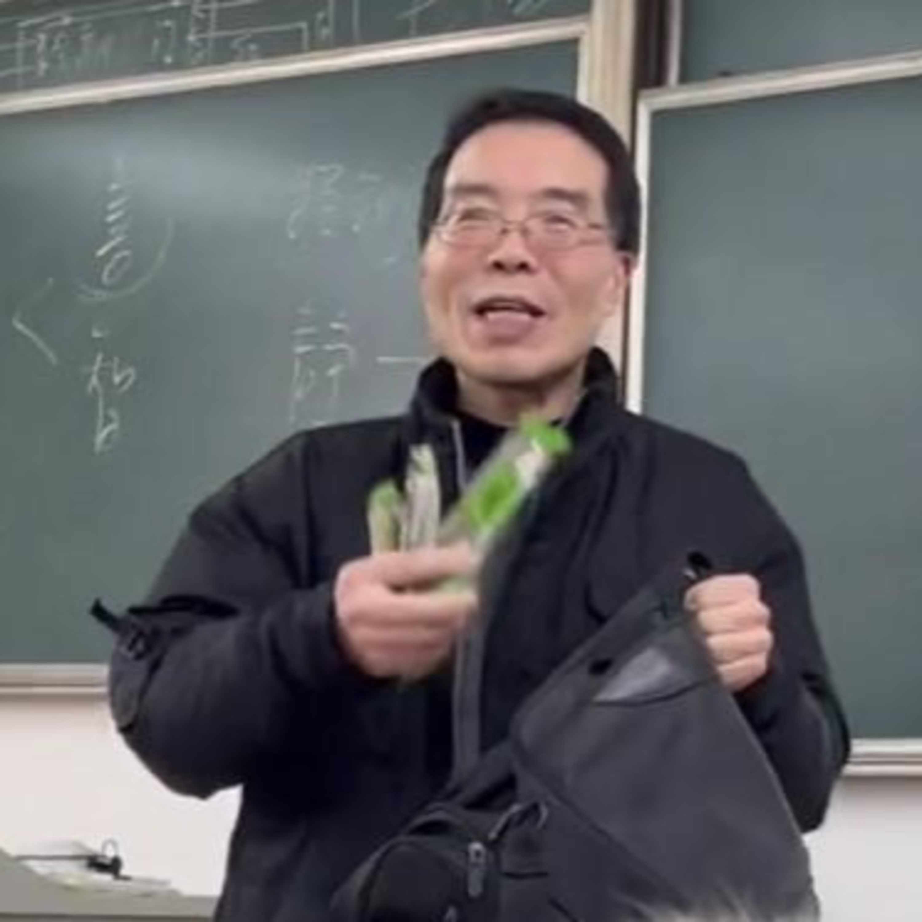 前列に座った学生にはご褒美配布！大学教員が話題に episode artwork