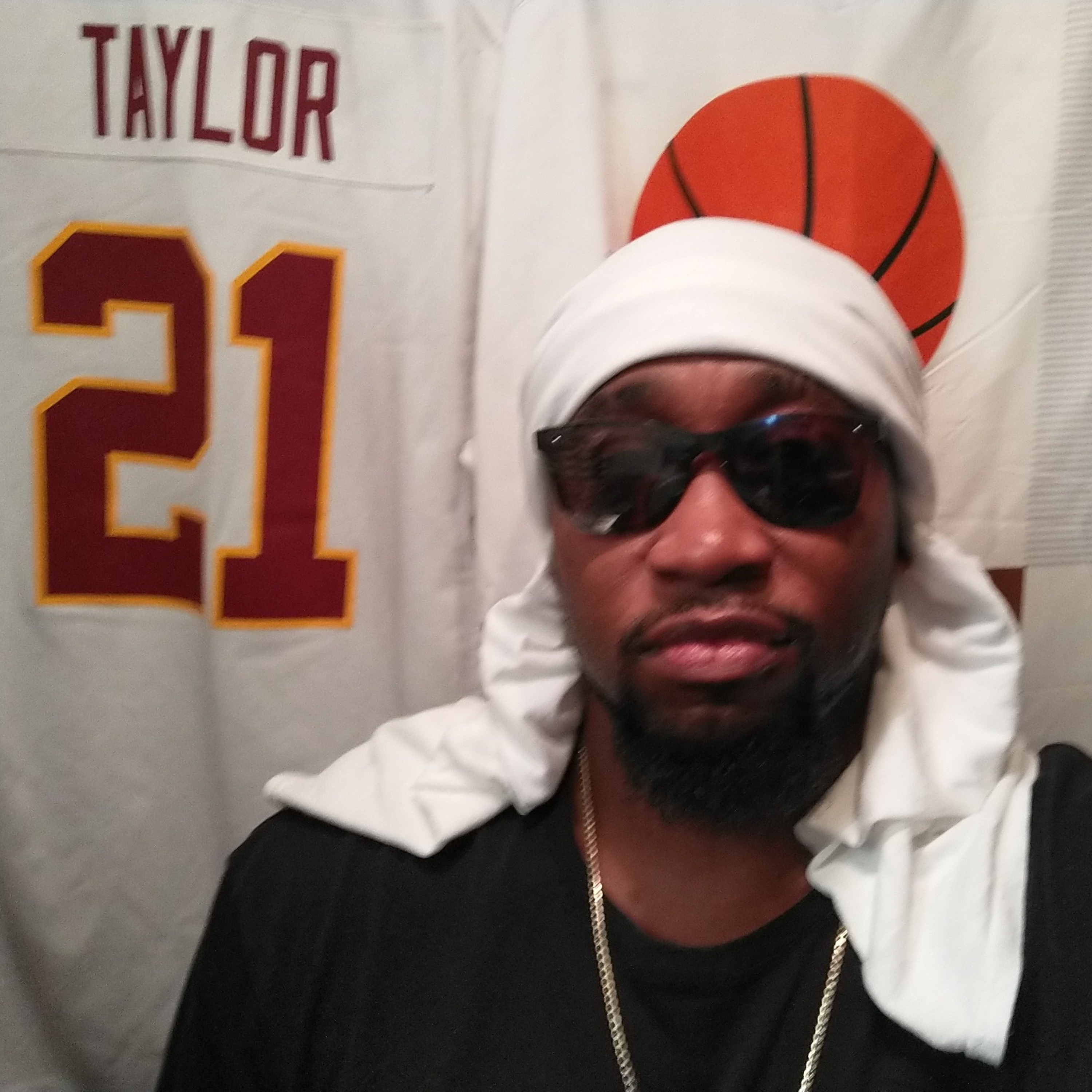 Rabb Yeaux Sports SHOW+NFL, Sports Talk, And BEYOND