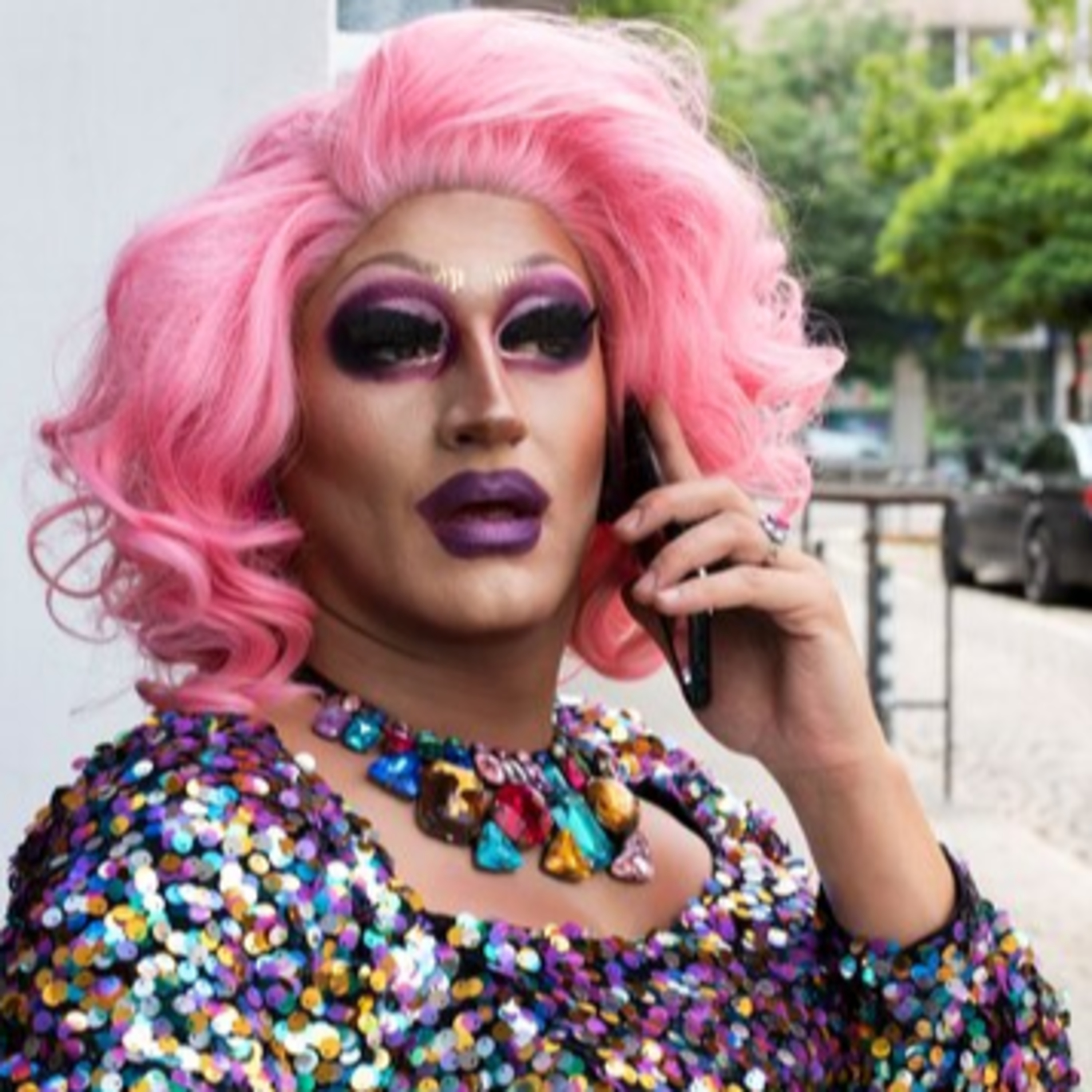 The Drag Queen Debate - It's Your Call Dec 19, 2022