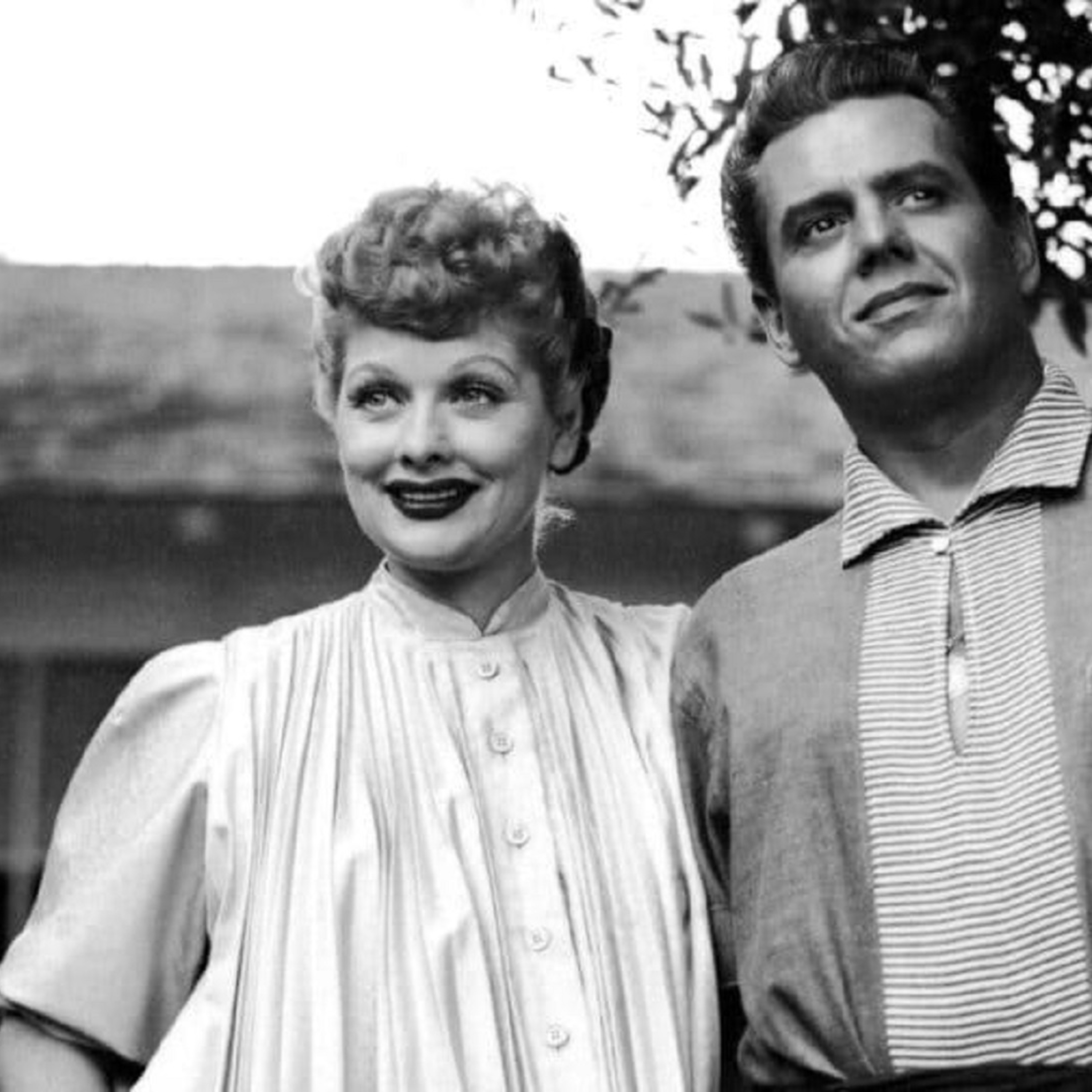 Lucy and Desi (2022) - Crítica episode artwork