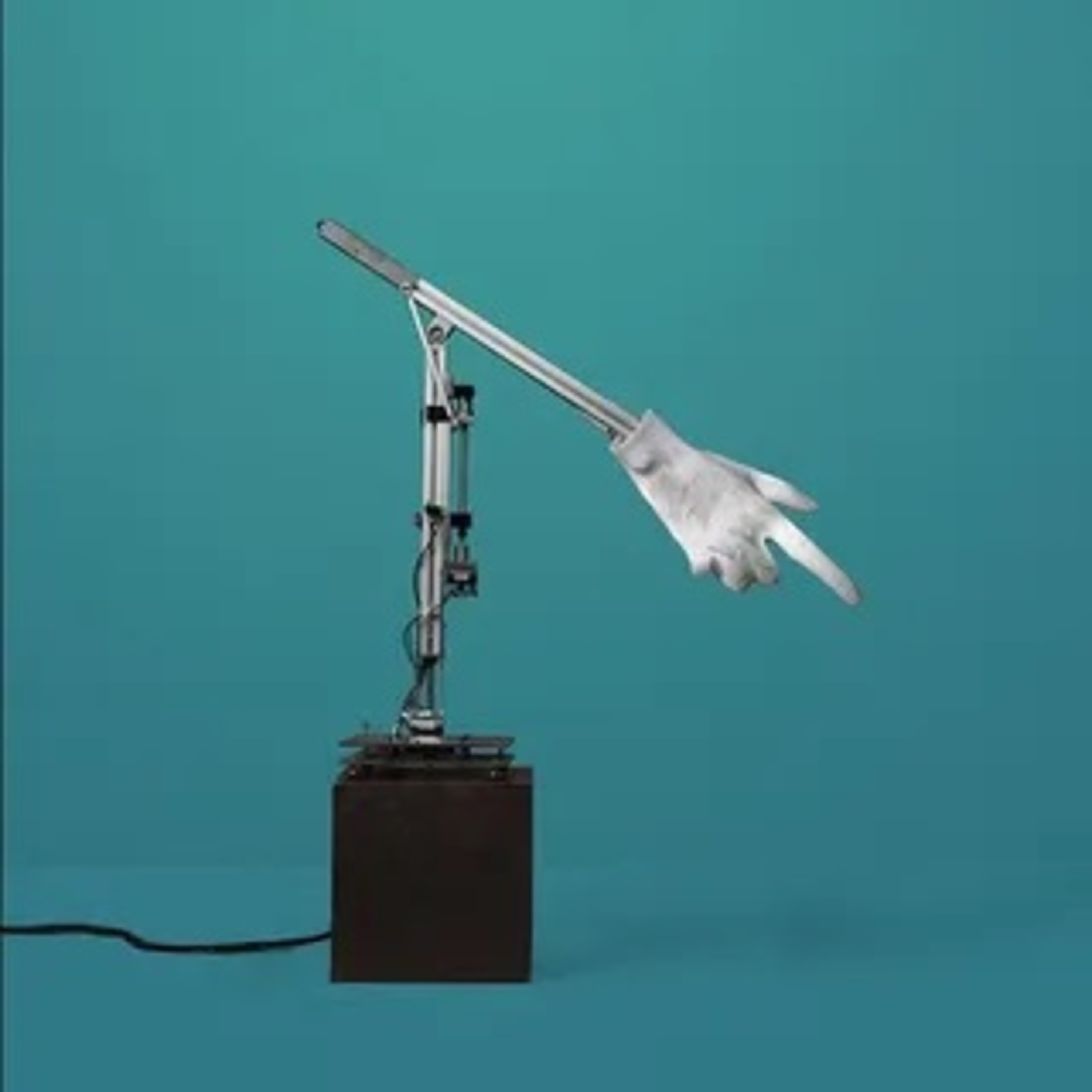 Broken Equipment - Bodega - Crítica episode artwork
