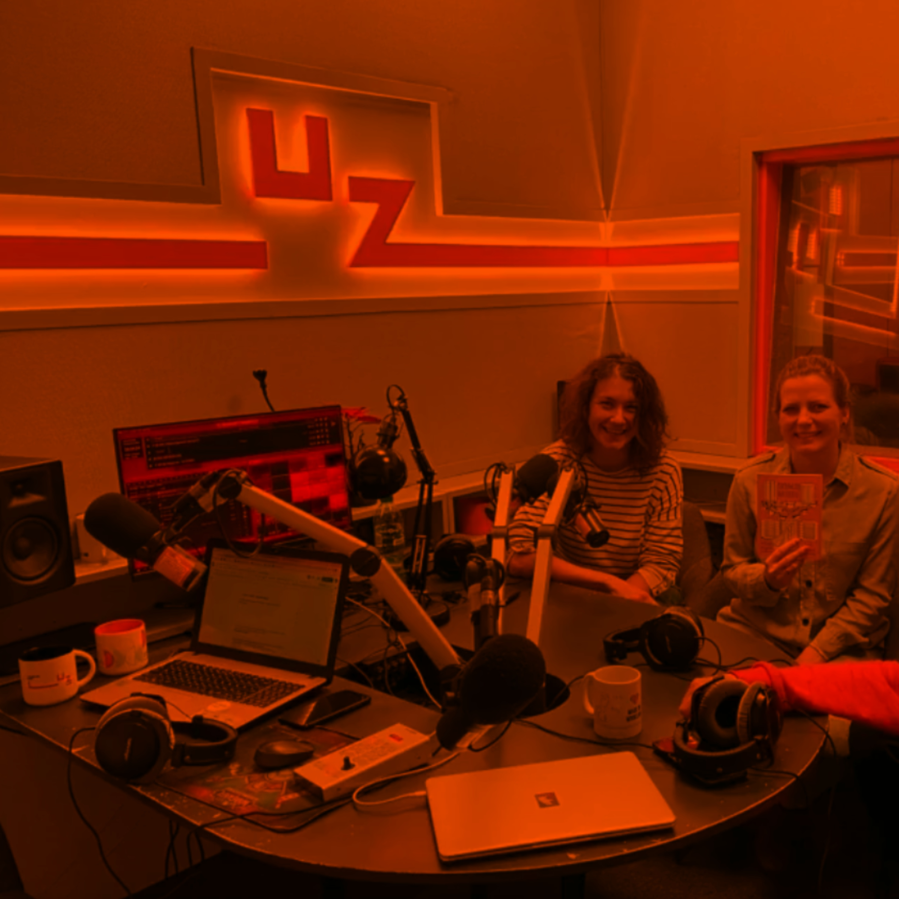 #rozmowa: Poprawczak Nastroju - podręcznik samoobrony przed rzeczywistością.