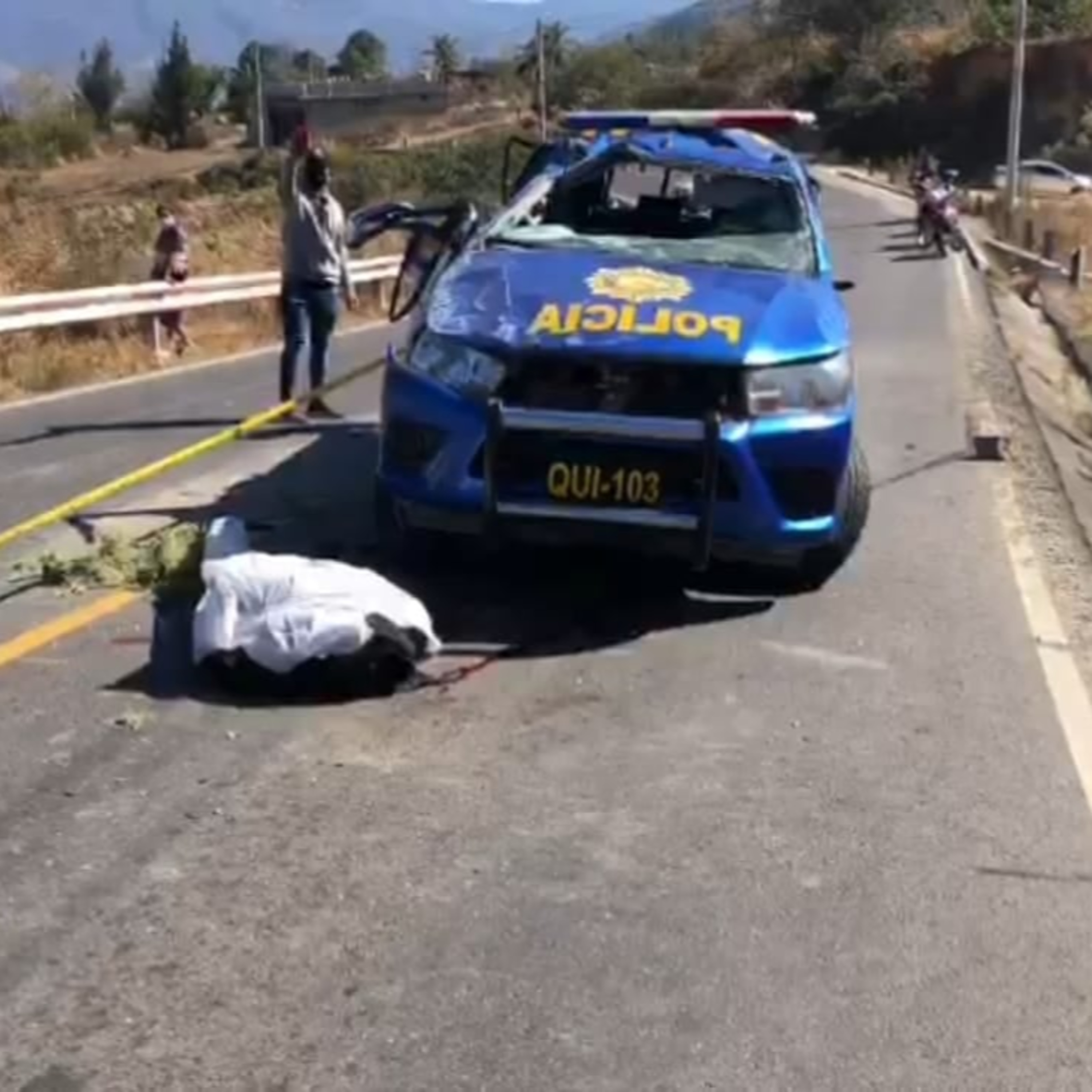 Autopatrulla de la PNC vuelca en carretera a Sacapulas. episode artwork