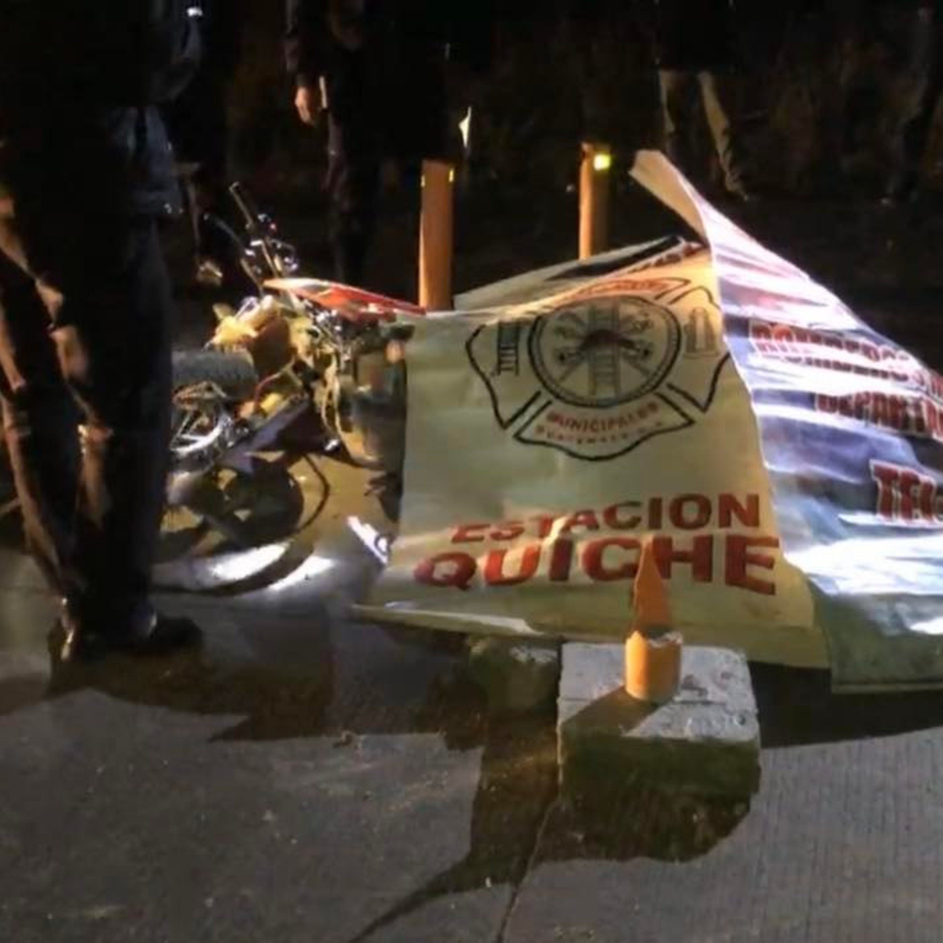 Motociclista muere en carretera a San Antonio Ilotenango. episode artwork