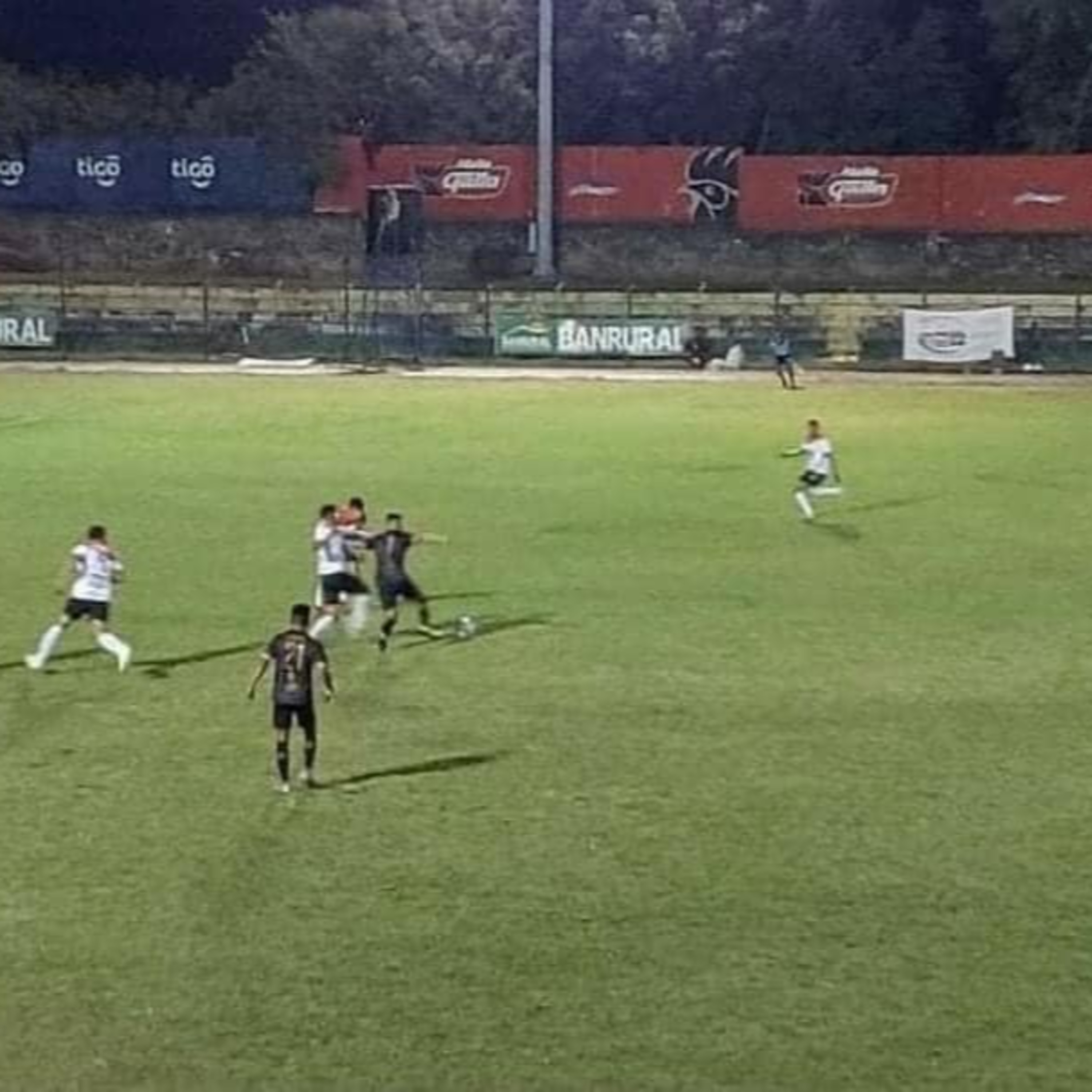 Quiché F.C. gana en su visita al Deportivo Amatitlán. episode artwork
