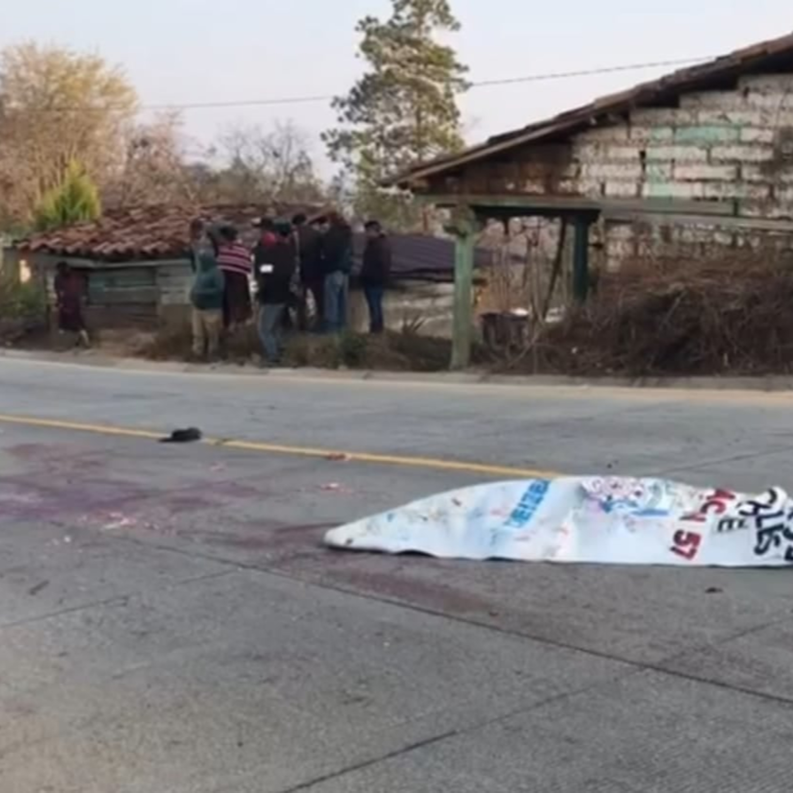 Hombre fallece atropellado en la nueva carretera a Tecpán. episode artwork