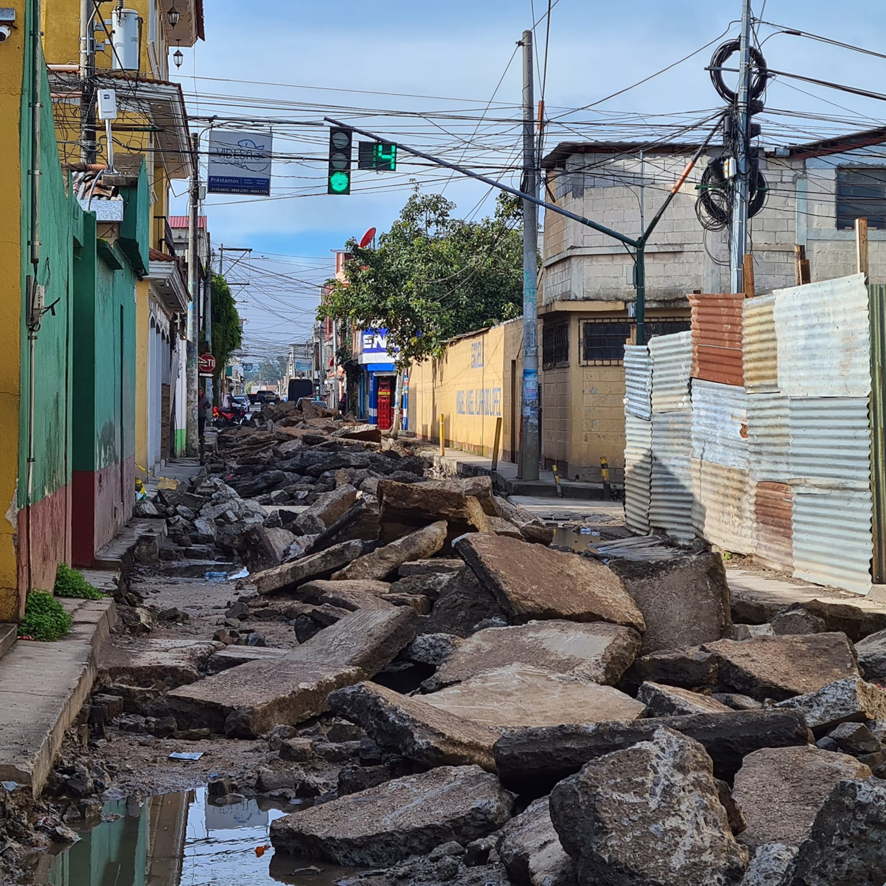 Por reparación de calles se desvía el tránsito.  episode artwork