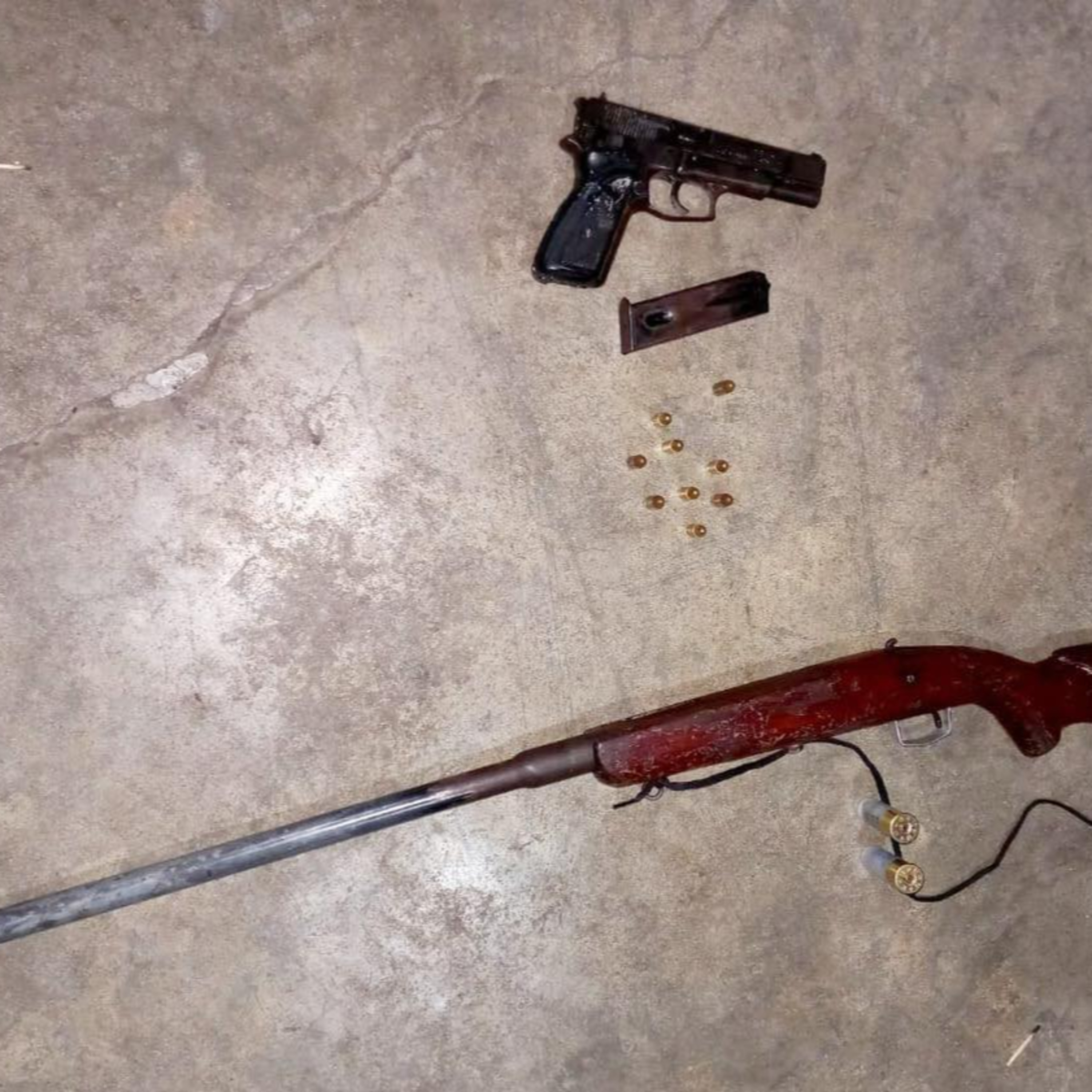 Detenidos por llevar armas de manera ilegal. episode artwork