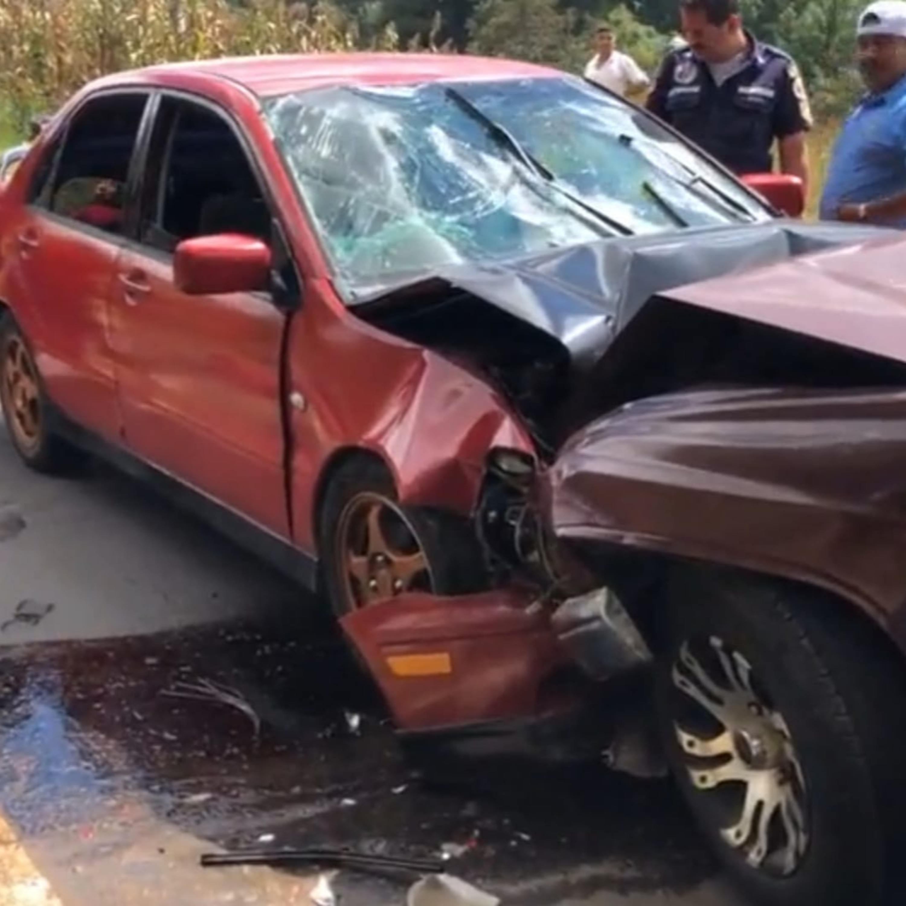 Hombre en estado de ebriedad provoca accidente.  episode artwork