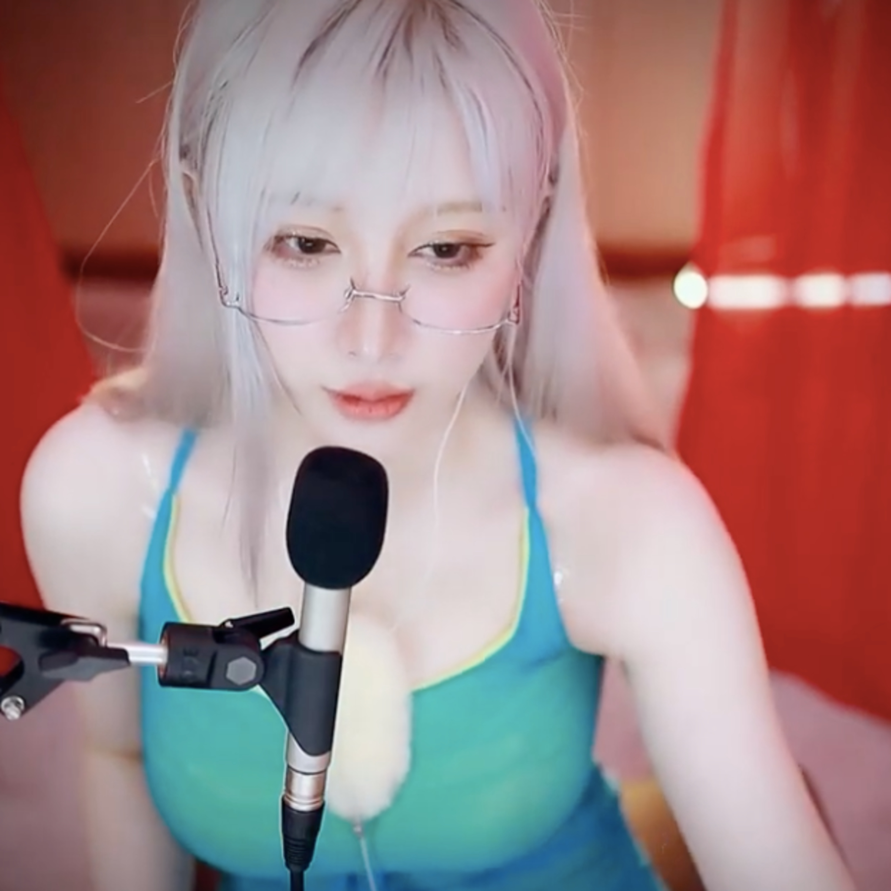 ASMR 舒服的耳边吹气 口腔音 雨教皇