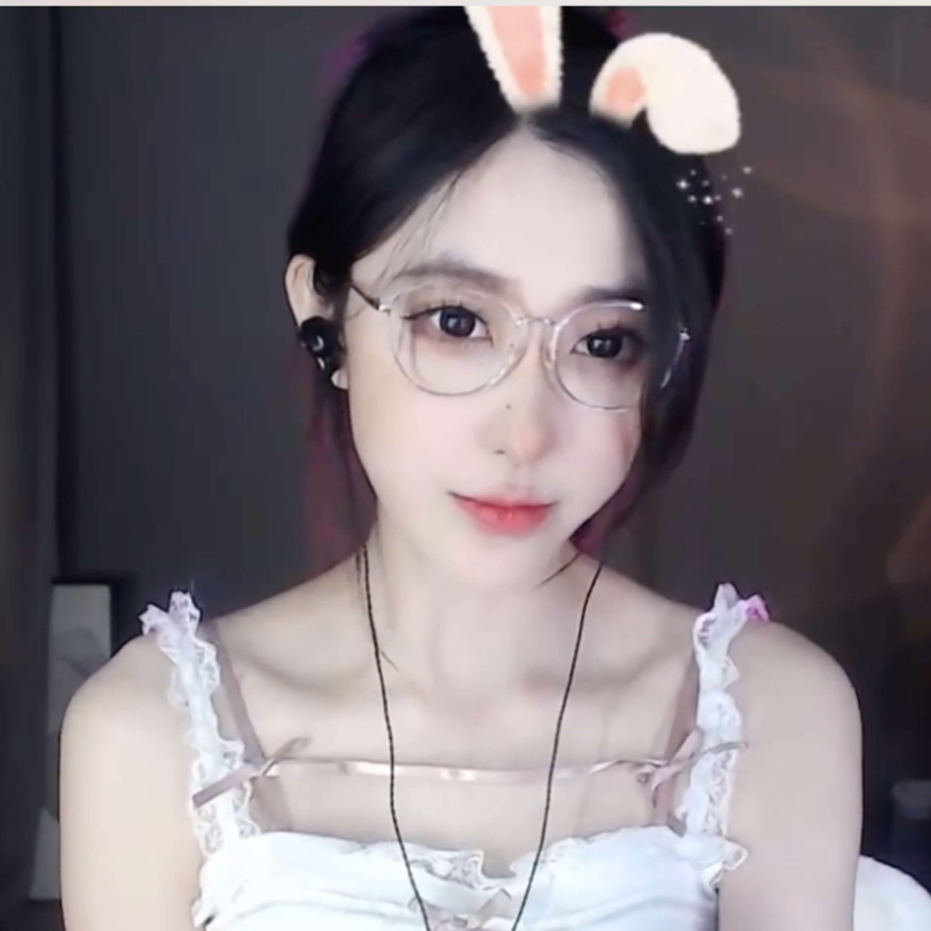 ASMR Ear cleaning & Relaxing triggers LiuWanYin 柳婉音