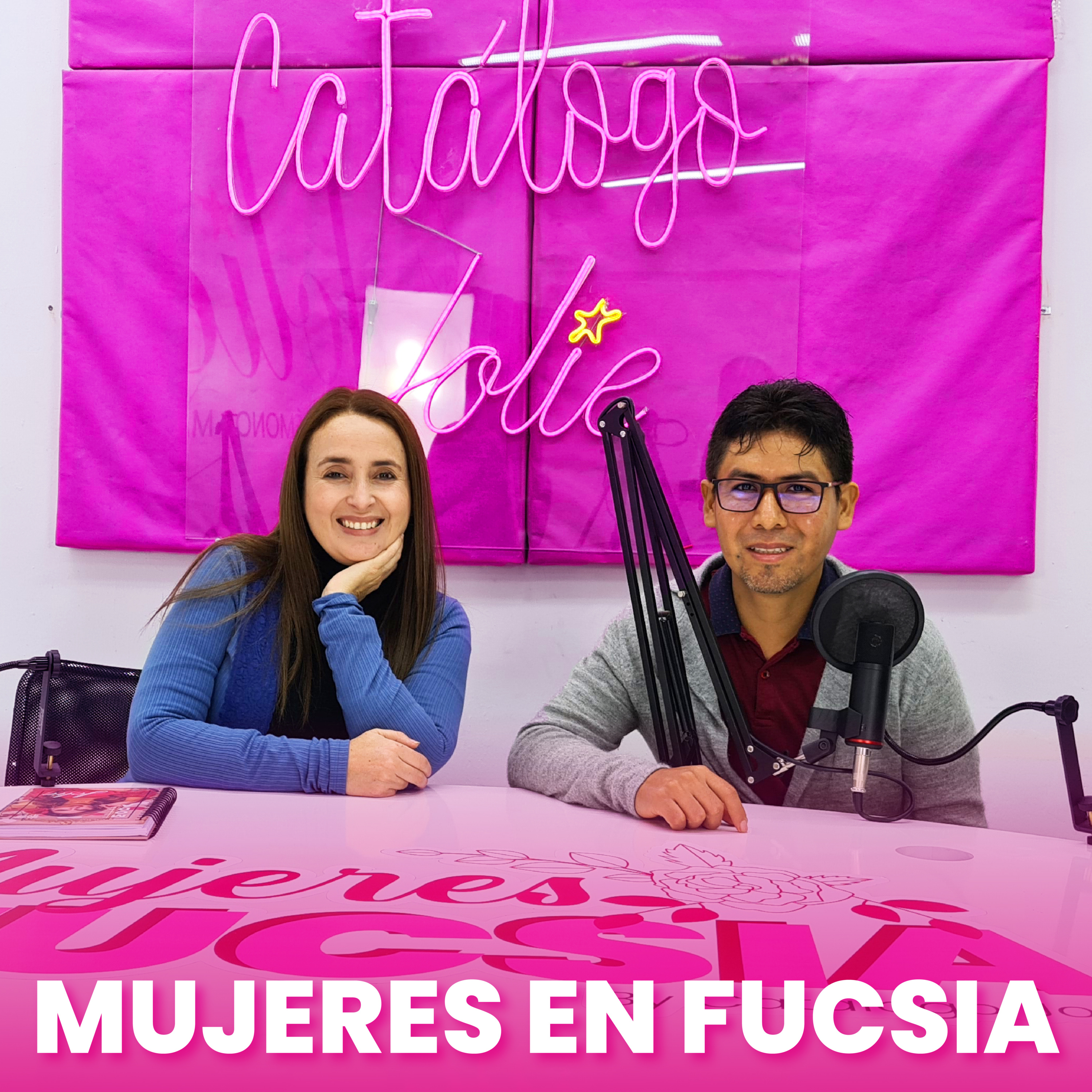 Mujeres En Fucsia