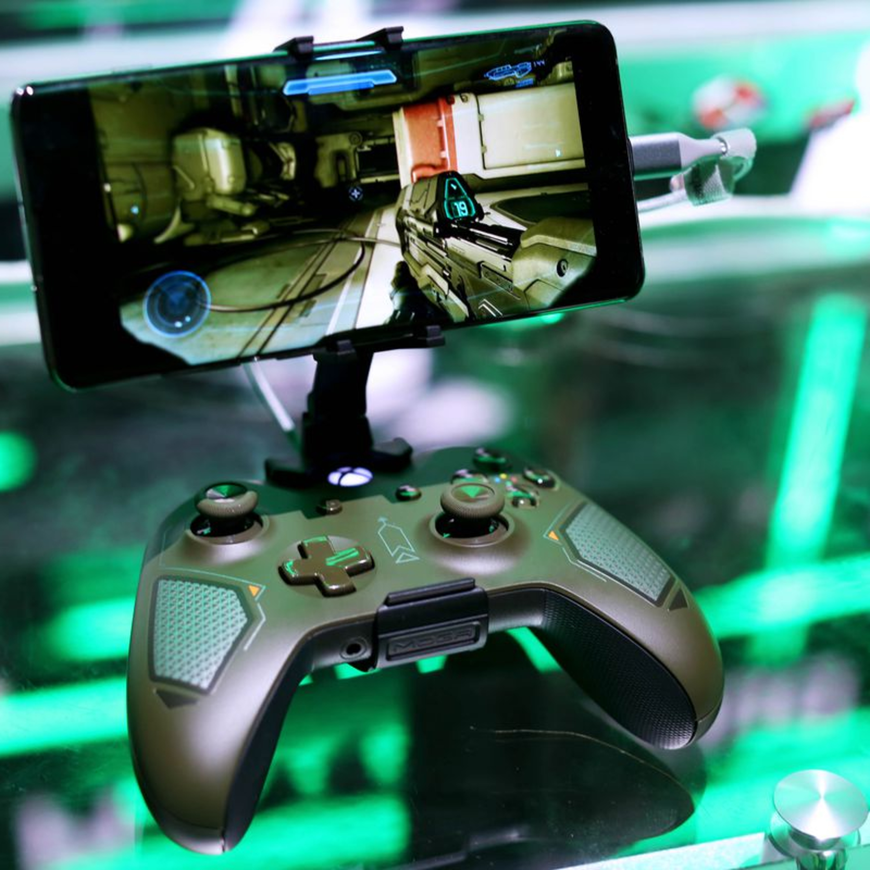 According to Xbox Exec xCloud aims to complement video game hardware, not replace it episode artwork