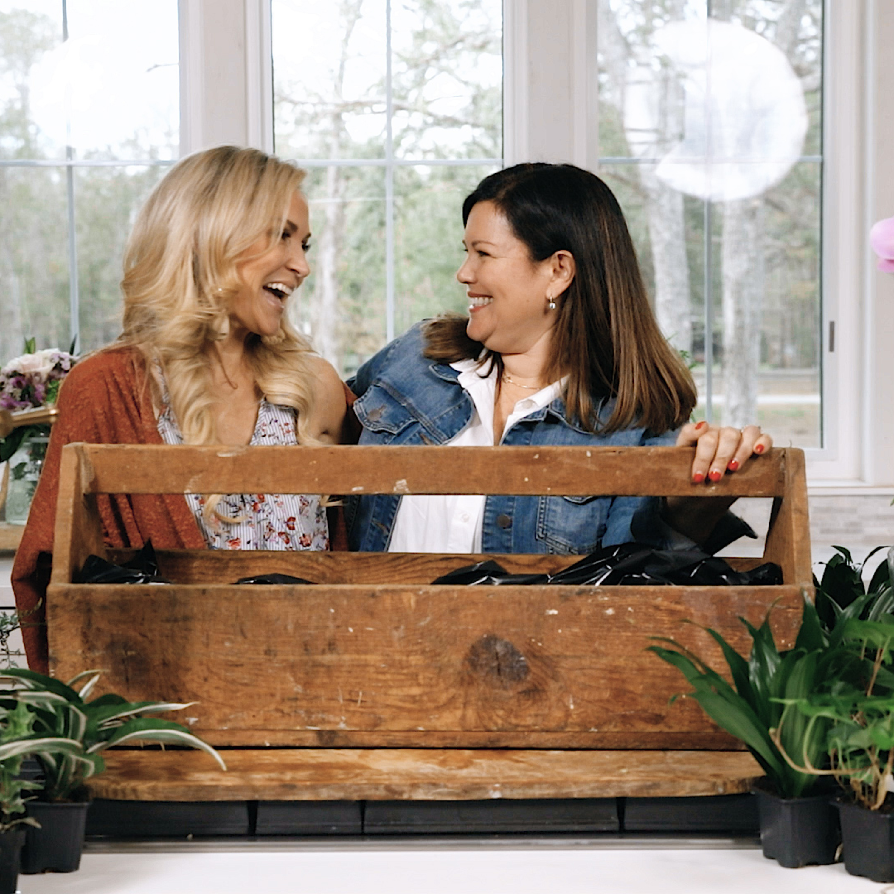 Rustic Farmhouse Planter DIY