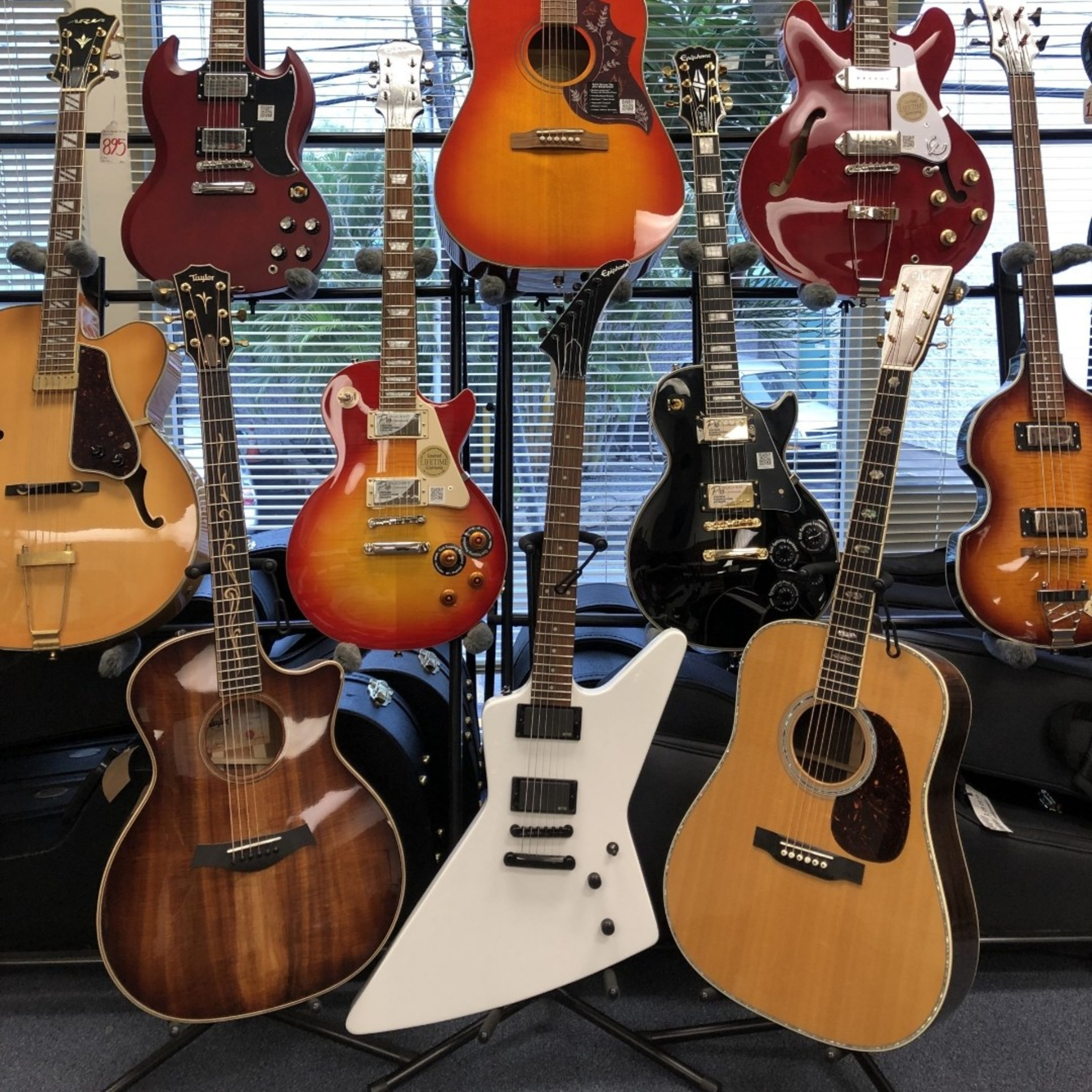 Span 1A - Omar no está en la tienda de guitarras 🎸  episode artwork