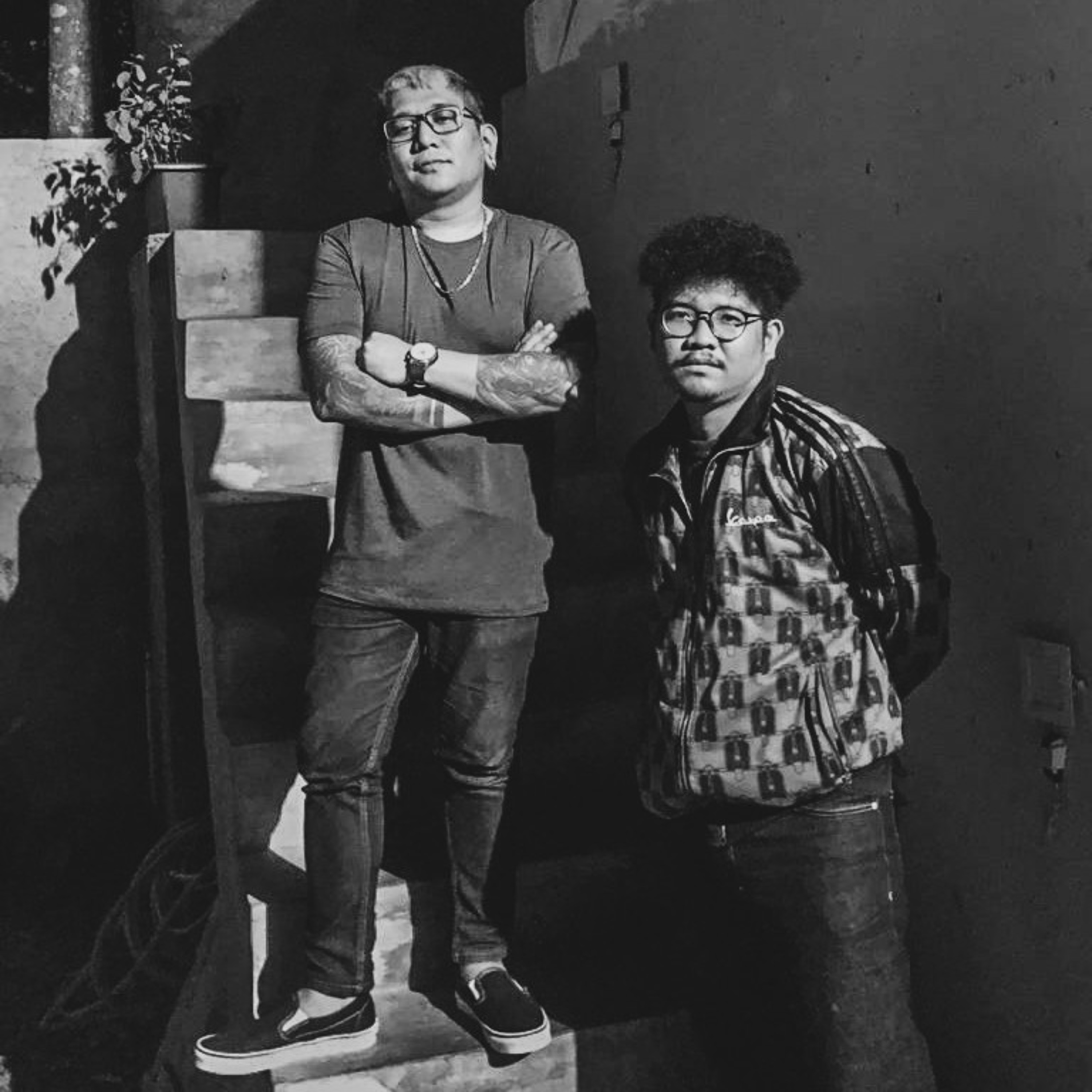 Cara berhubungan dengan pihak luar episode artwork