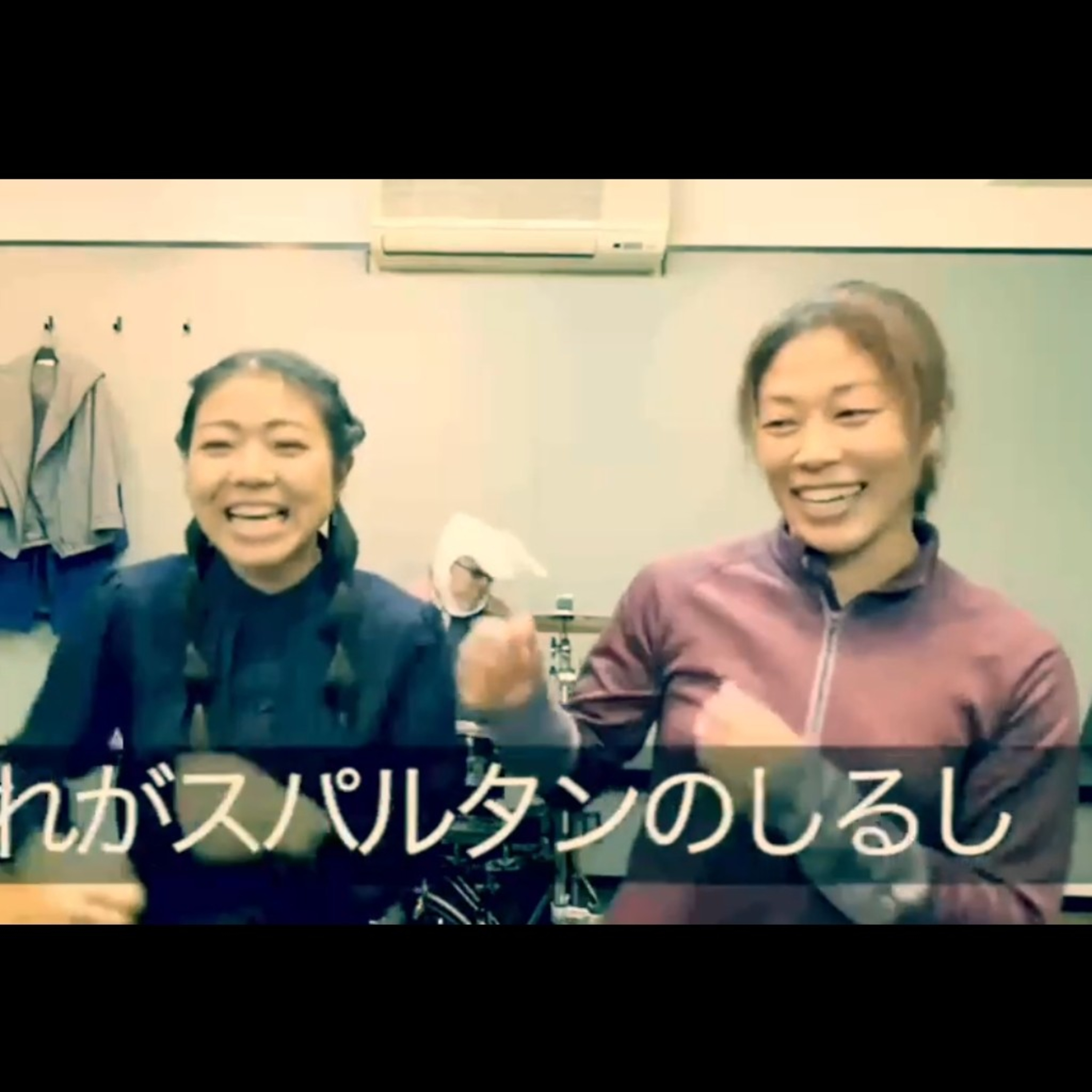MegaMichikoチャンネルWHO AM I??