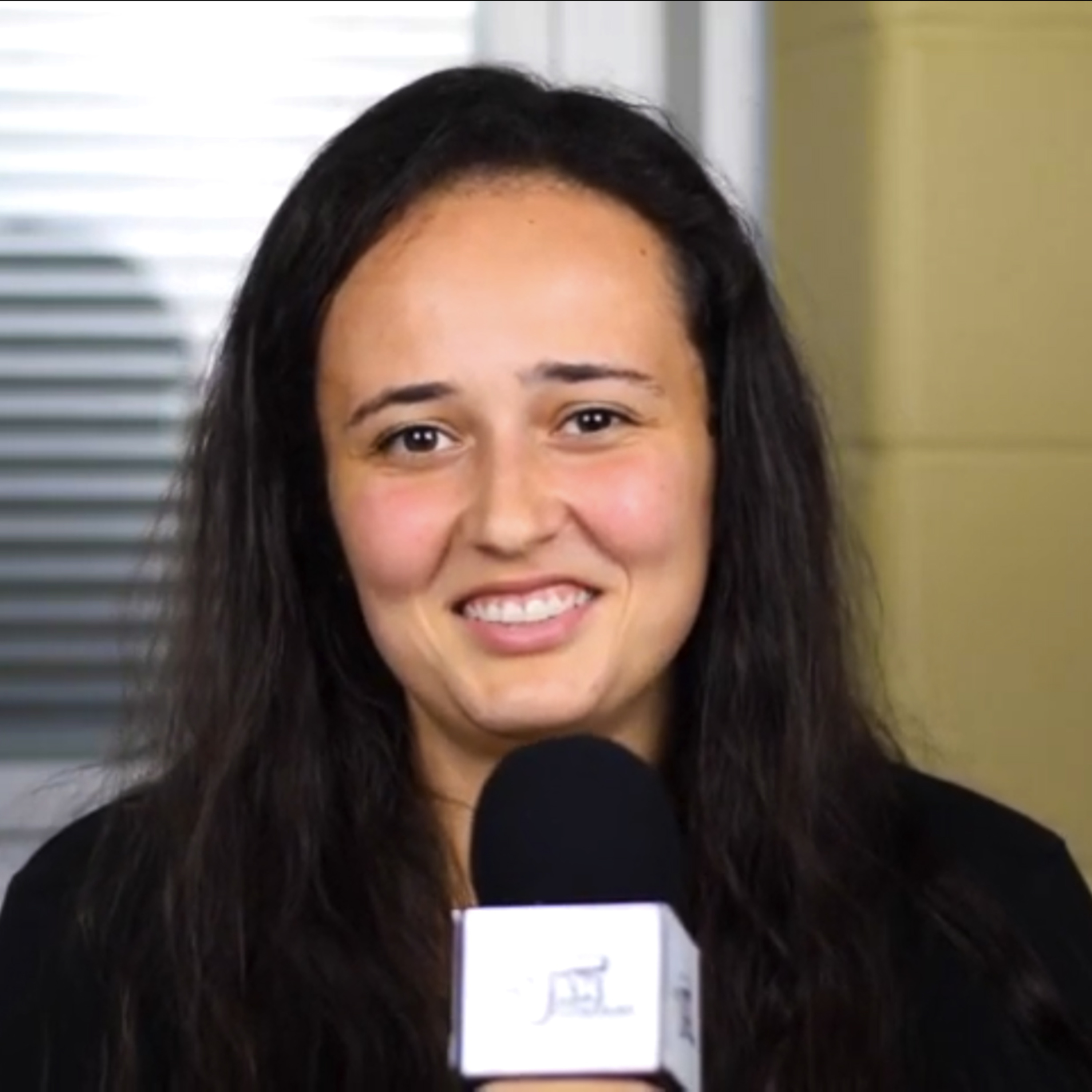 Angelina Moneir Explains Fungi Species, Glassblowing, and Connecting Nature to Art episode artwork
