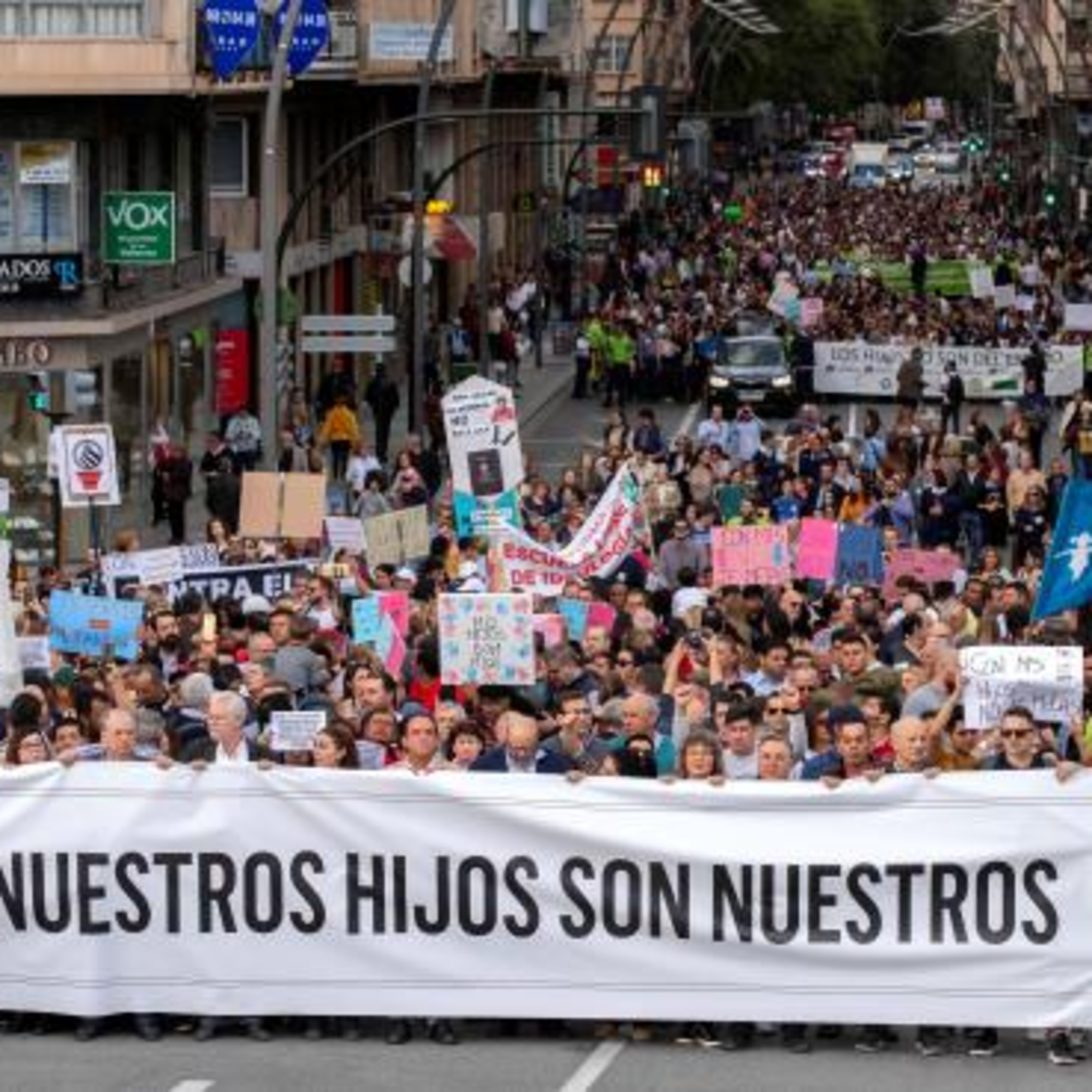 Demoliendo Fronteras