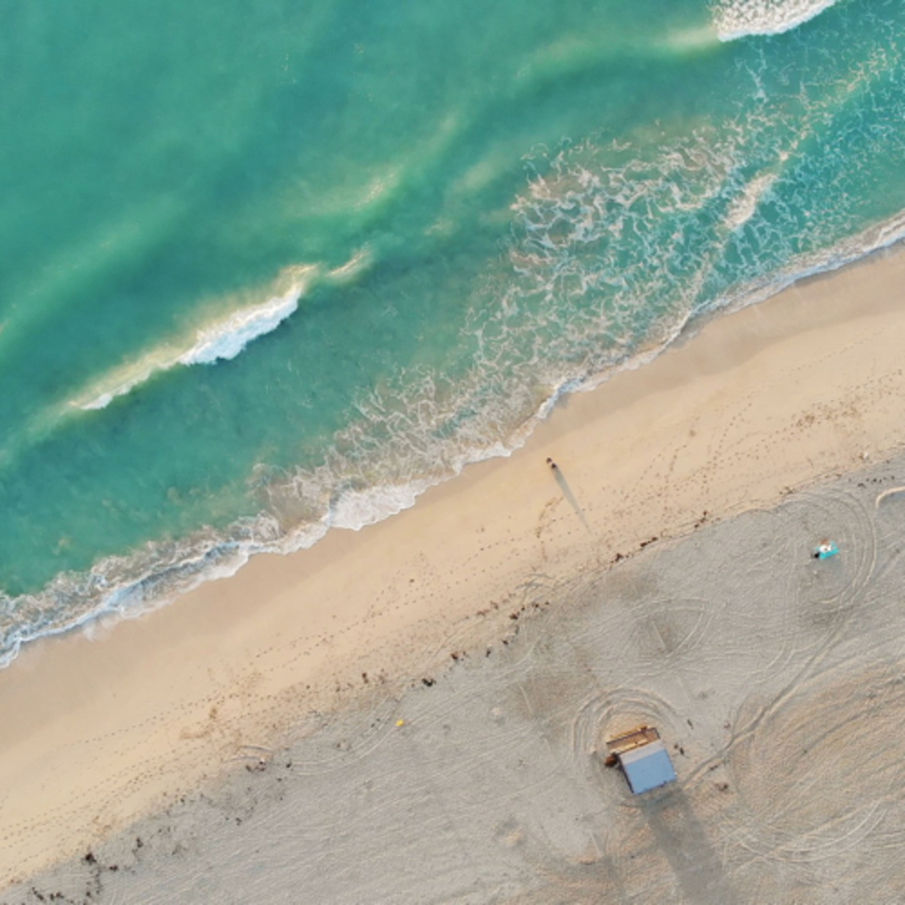 Waves crashing softly ASMR. A camera clicks away as kids learn to surf & parents cheer!