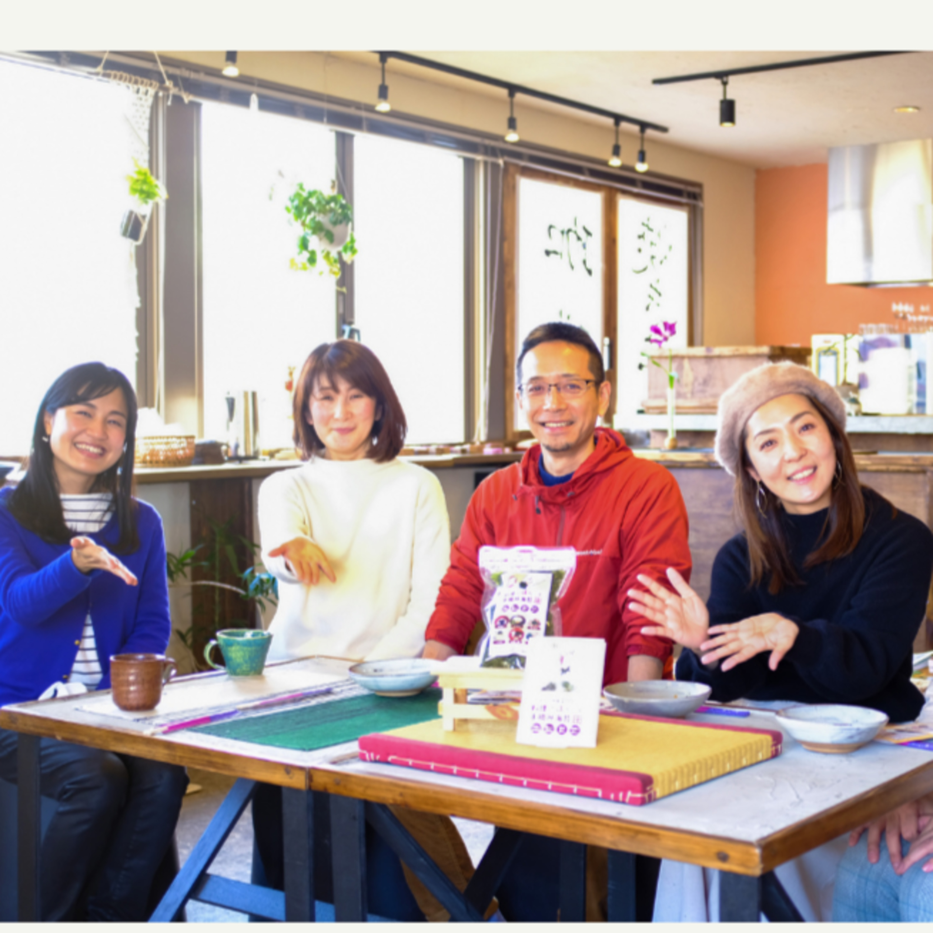 ㈲博多海苔さん波多江社長ご来店！「料理にぽんっ。と手摘み海苔」を試食！！