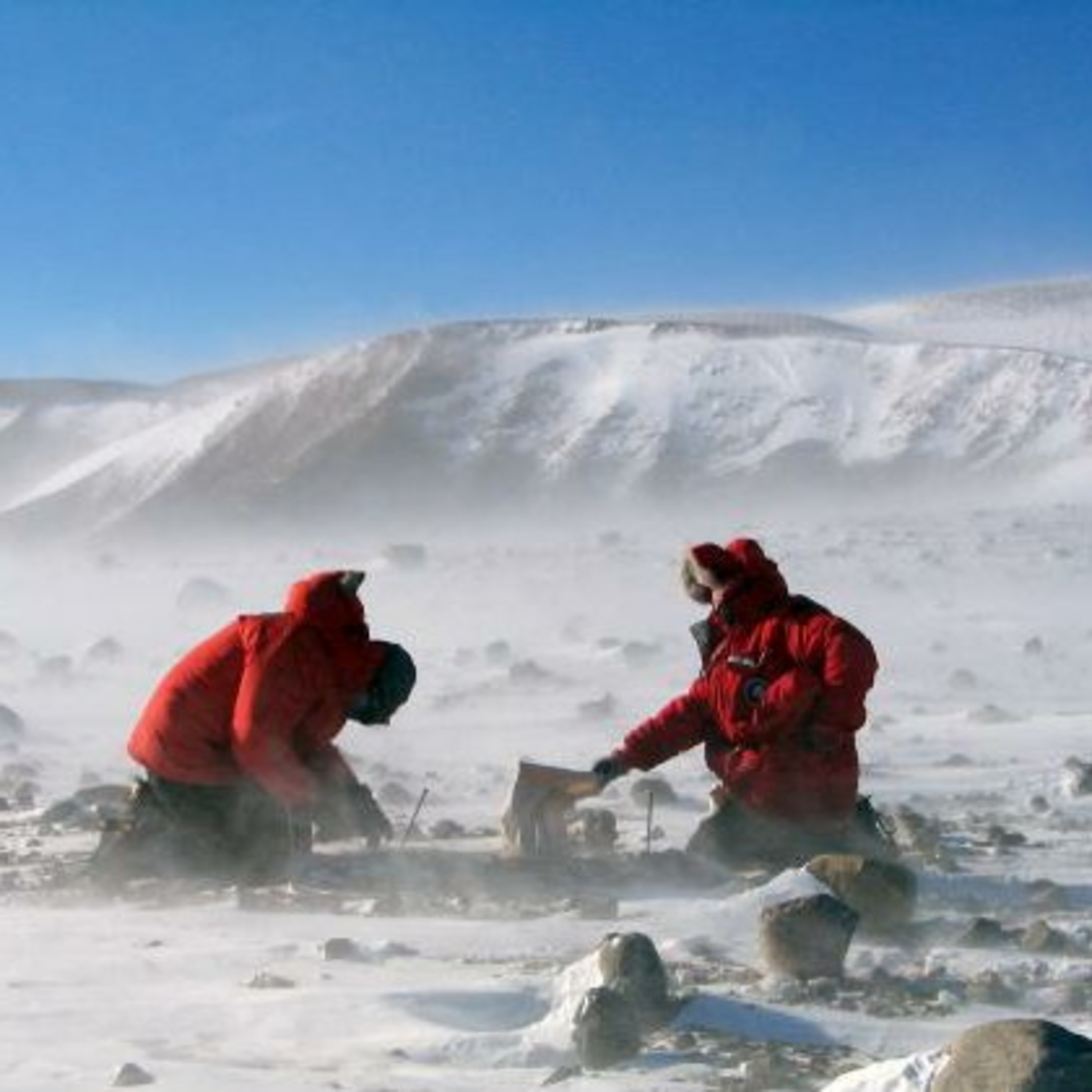 Antarctic power eletronics and field work