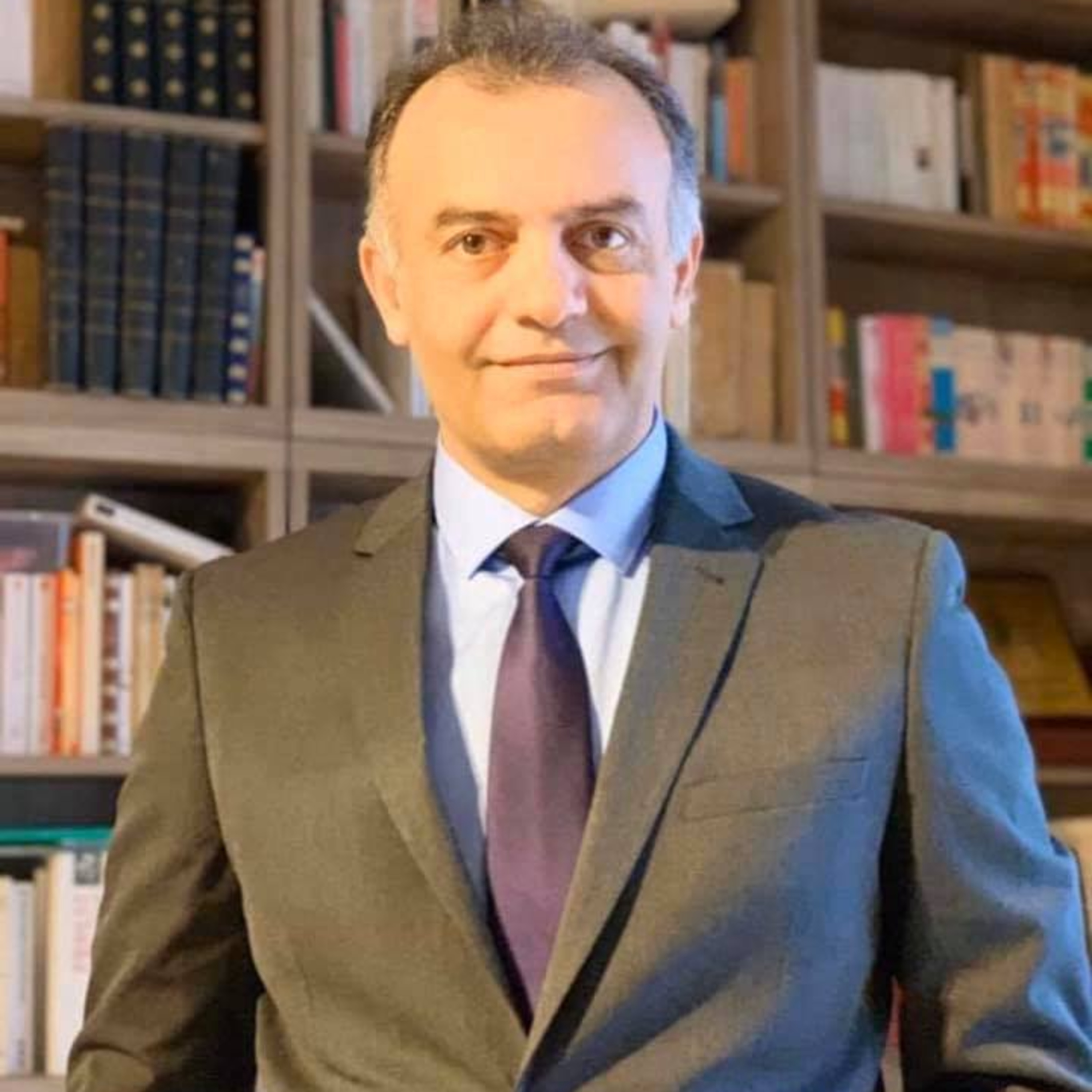 کاور چاوپێکەوتنێک لەگەڵ دکتۆر عادل باخەوان بەڕێوەبەری ناوەندی فەڕەنسی بۆ توێژینەوە لە سەر عێڕاق