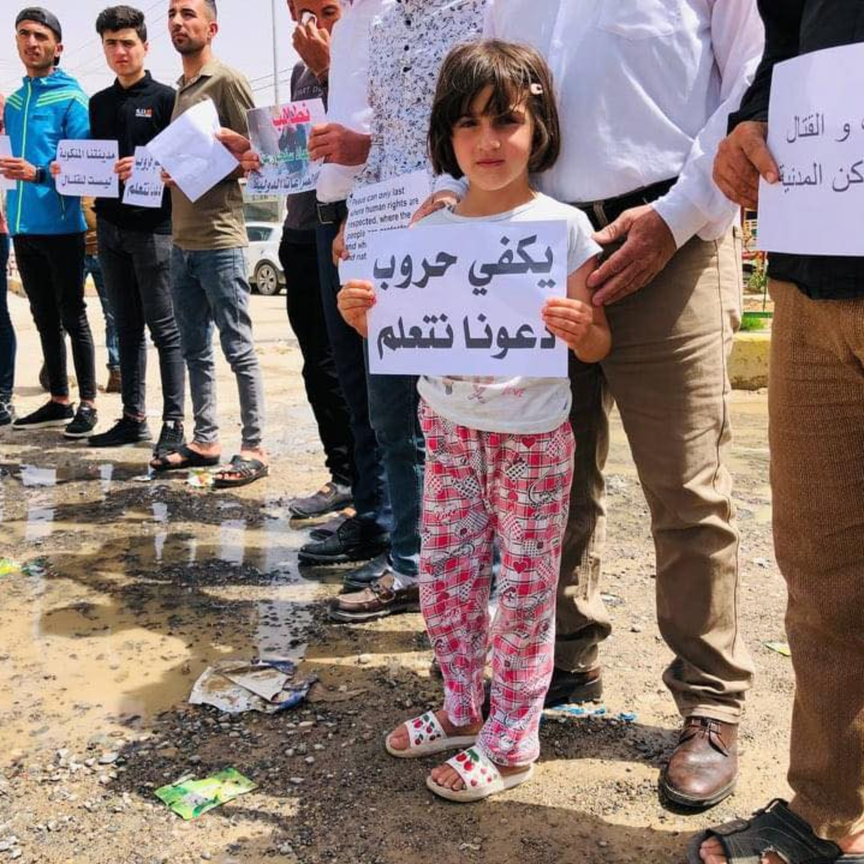 کاور ڕاپۆرت | بەردەوامبوونی خۆپیشاندن و داواکاری لە شنگال بۆ ڕاگرتنی شەڕ نێوان لایانەکان
