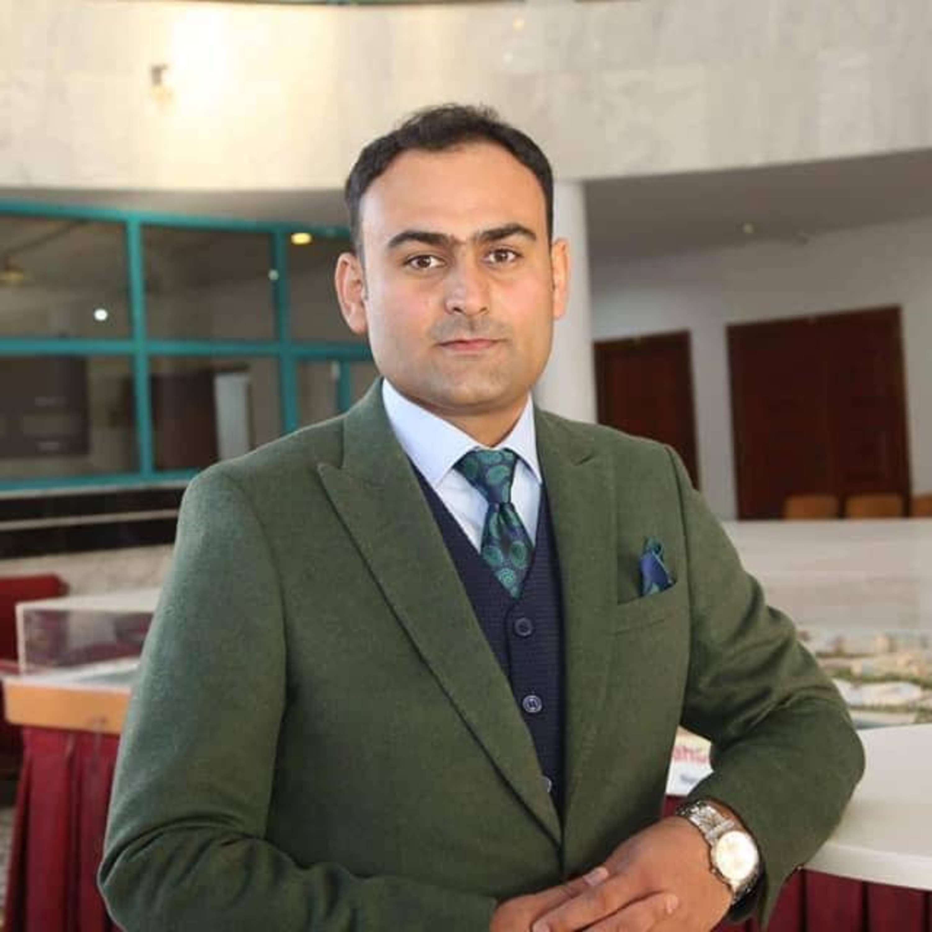کاور چاوپێکەوتنێک لەگەڵ بەڕێز "بەختیار خالد سعید" سەرۆکی ڕێکخراوی داکۆکی لەمافەکانی ئاژەڵان