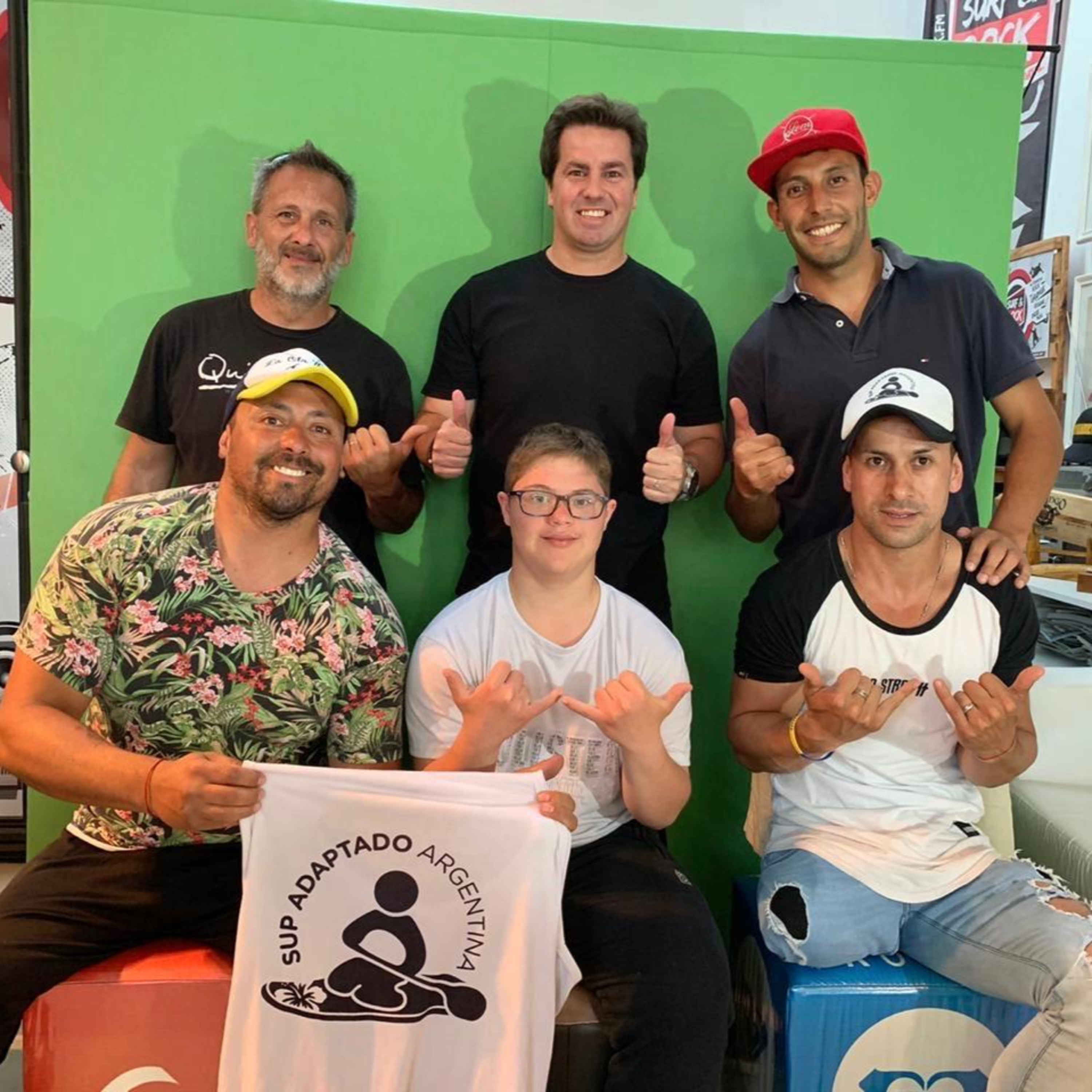 Surf Adaptado: entrevista con el team argentino de SUP Adaptado en Surf & Rock Radio episode artwork