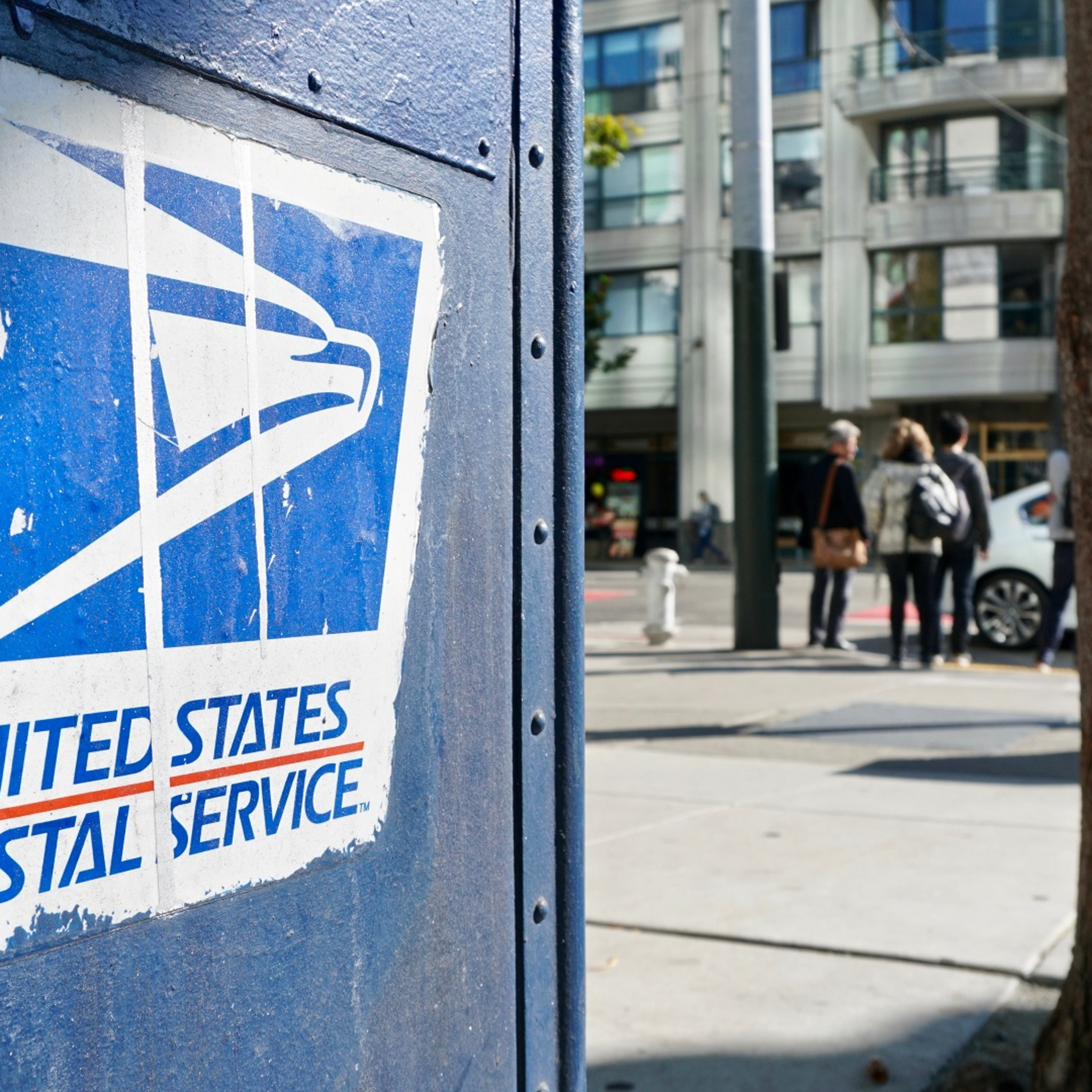 Voting and the U.S. mail, La Jornada Controversy, Virtual Life During COVID episode artwork